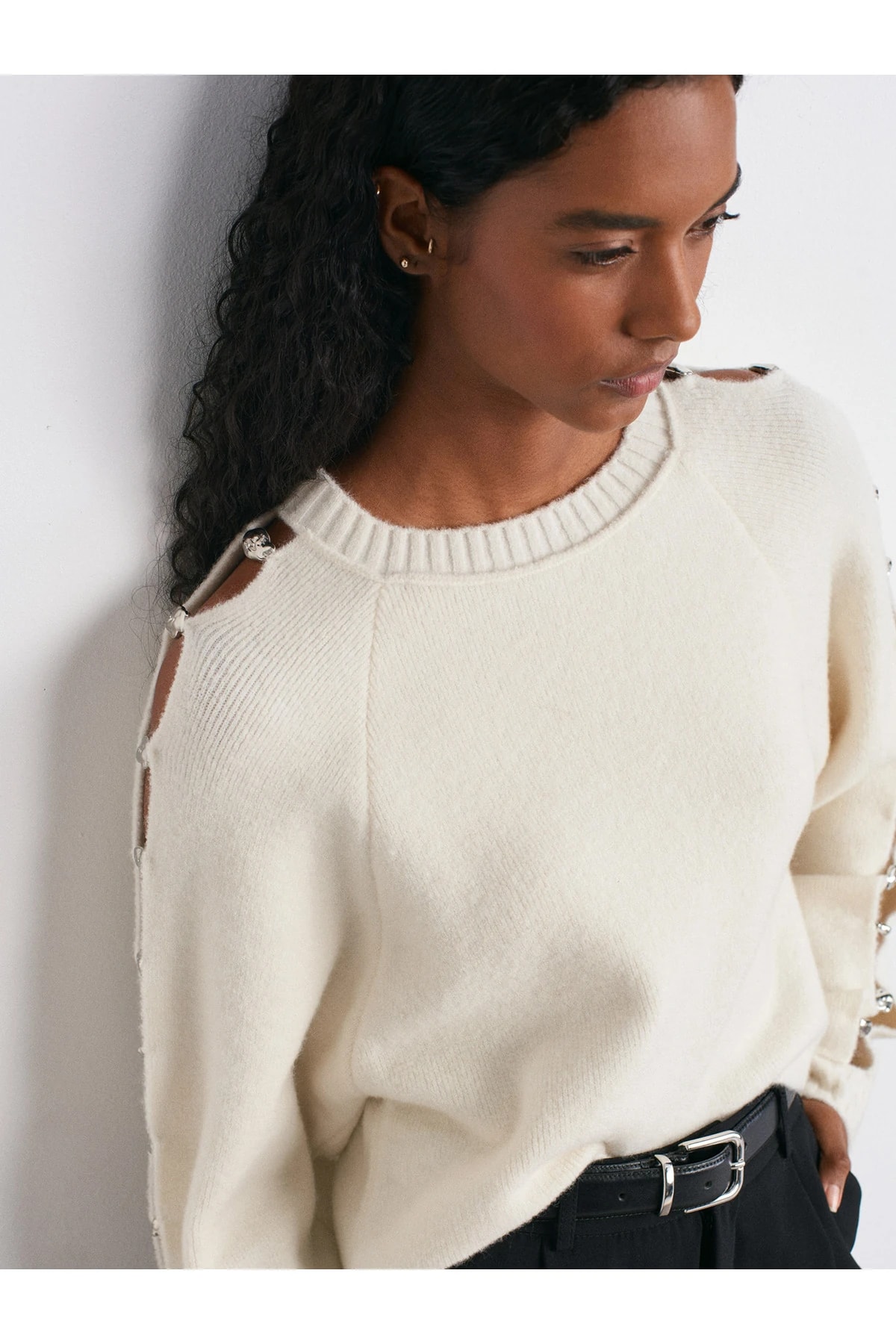 10810 Yün Karışımlı Aksesuar Detaylı Triko Kazak-Ekru