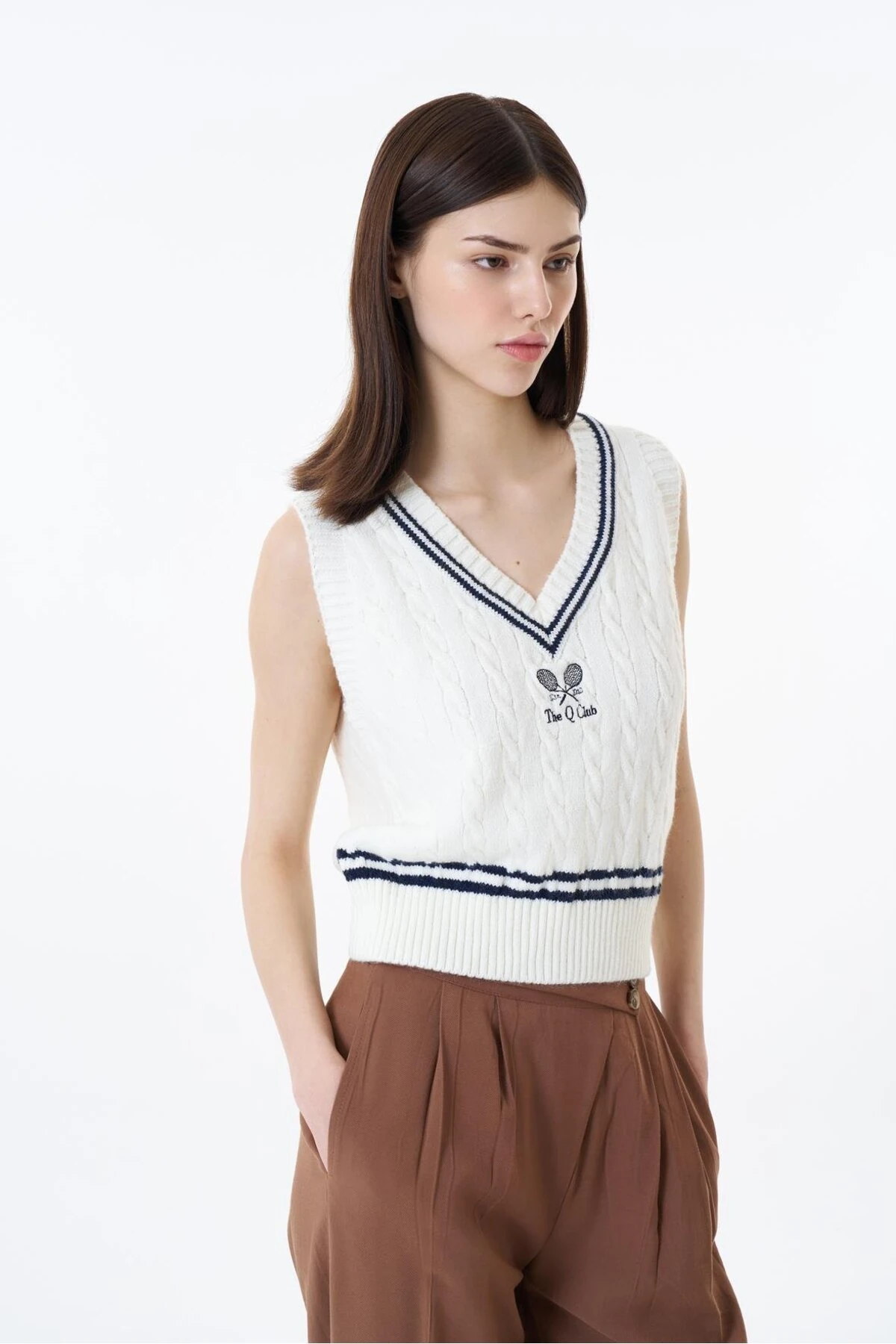 Quzu Önü Nakışlı V Yaka Yelek Ekru