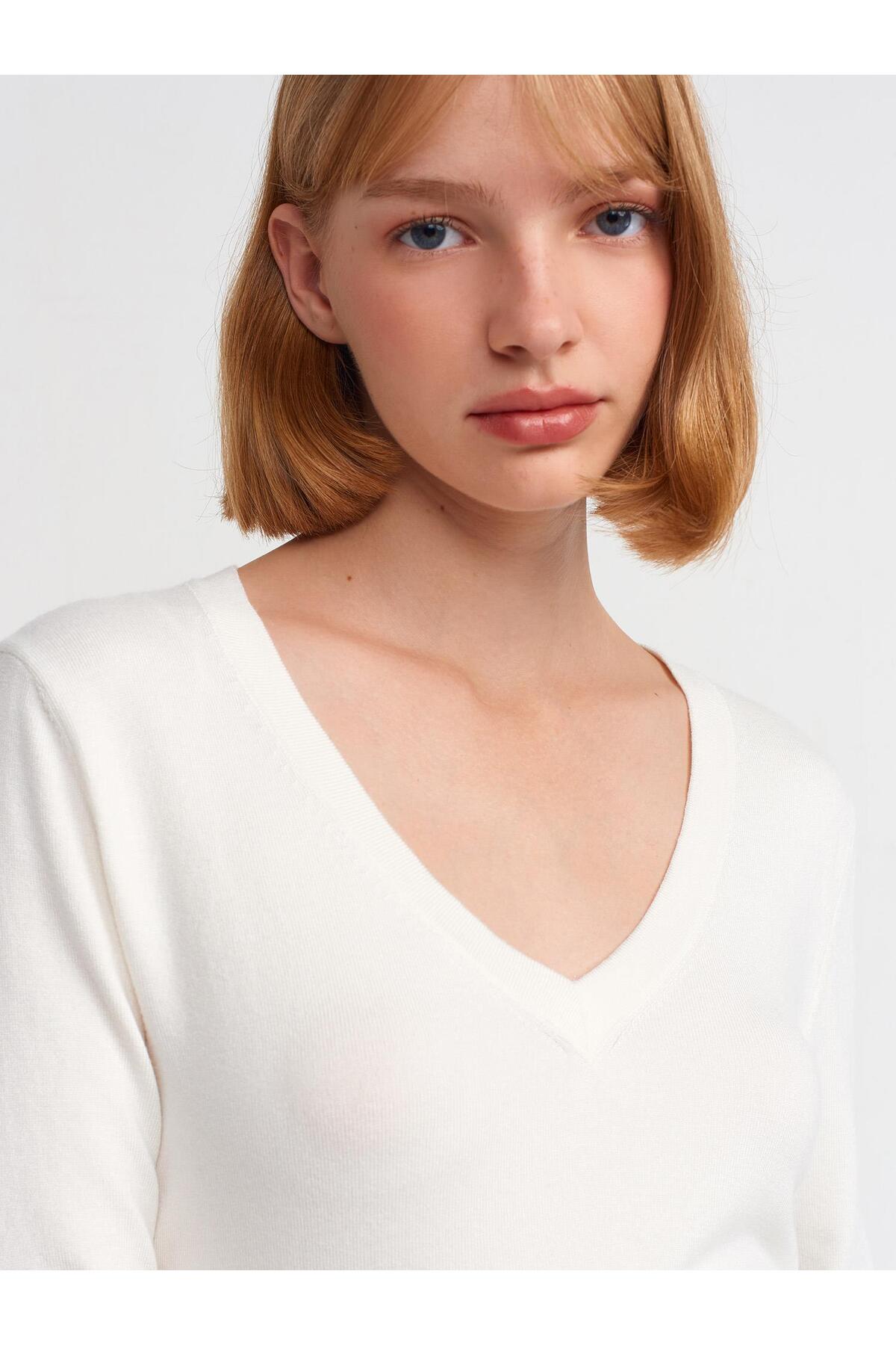 10427 Kadın V Yaka Kolu Yırtmaçlı Kazak