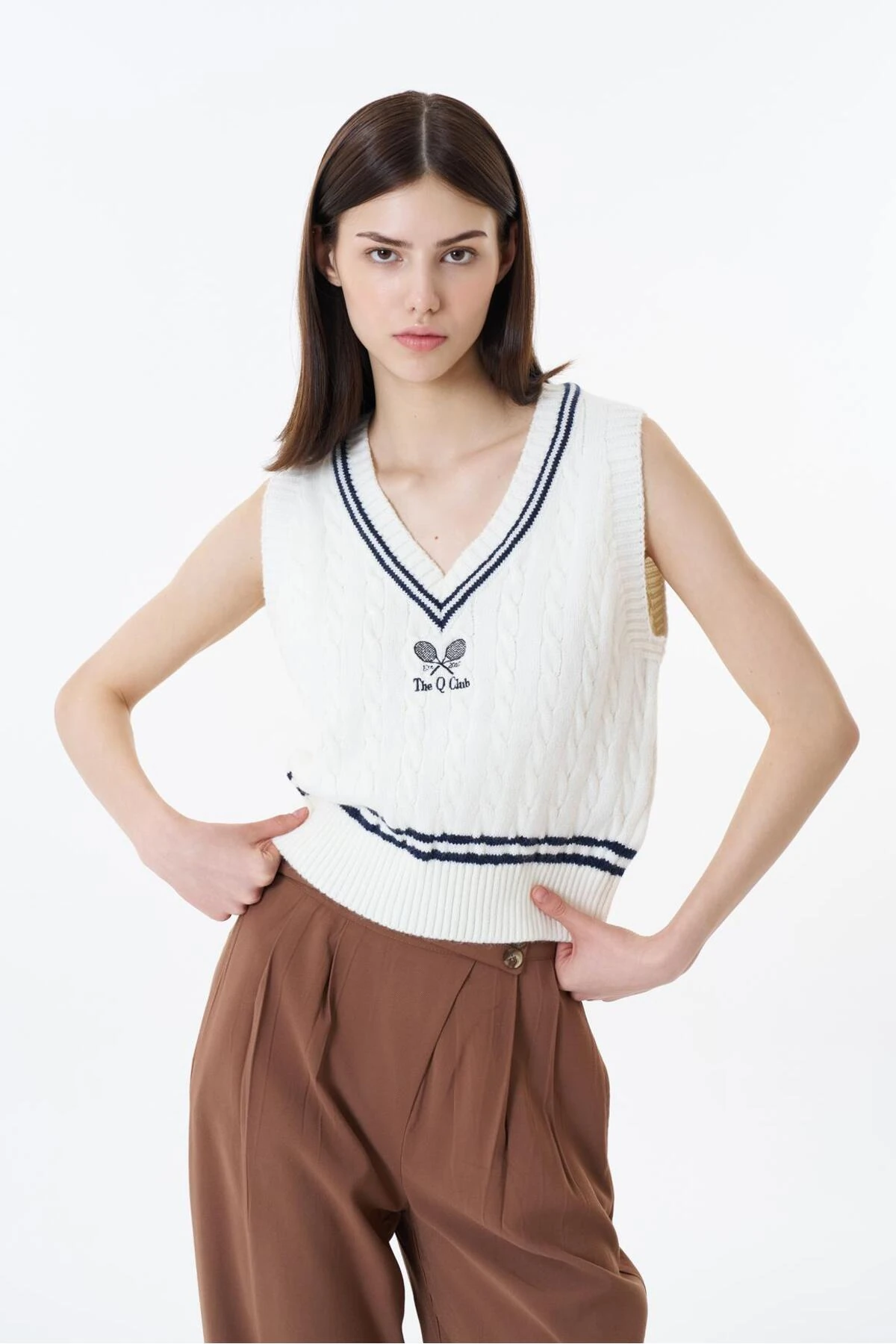 Quzu Önü Nakışlı V Yaka Yelek Ekru