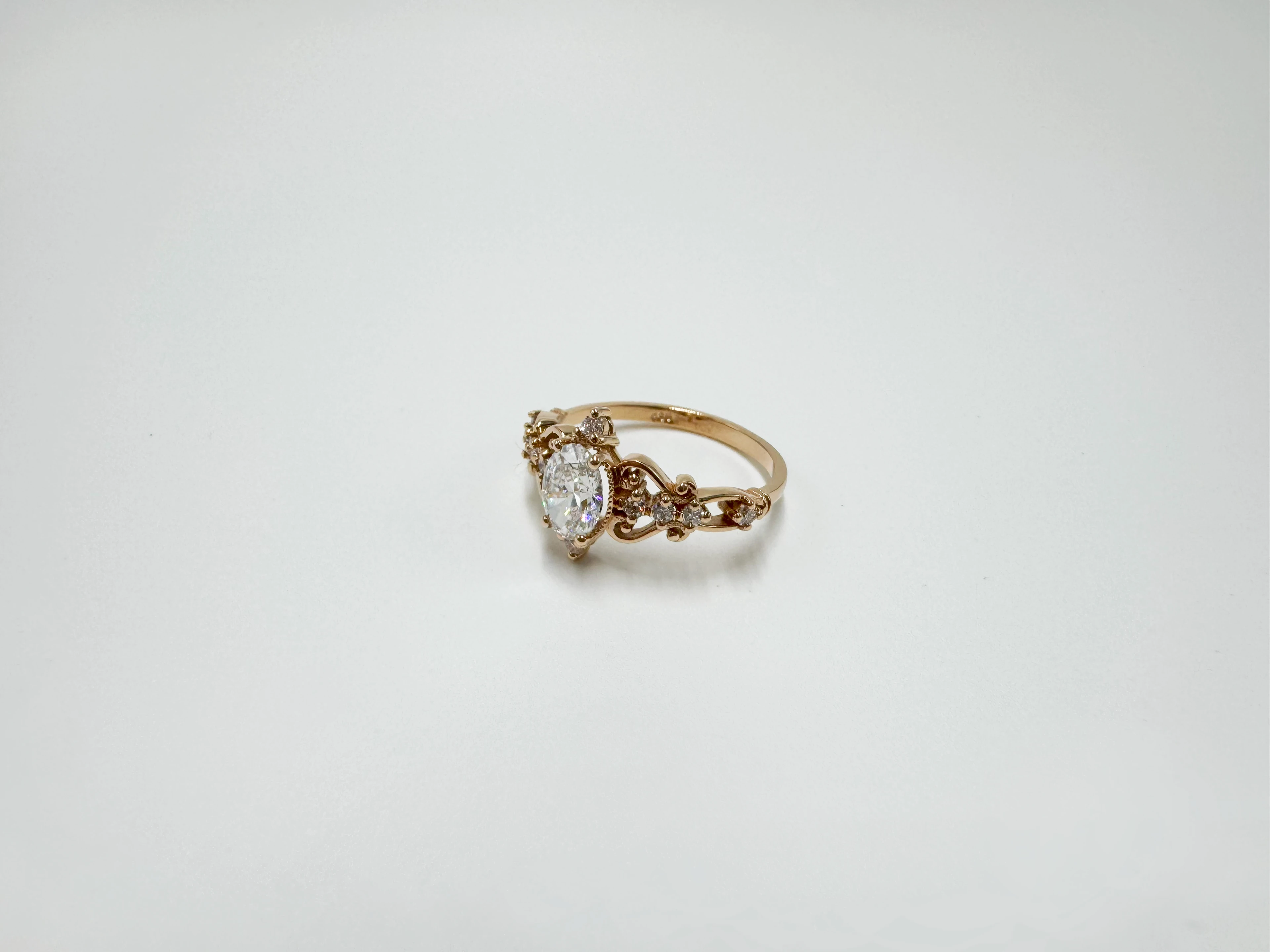 0.89ct Vintage Oval Pırlanta Yüzük