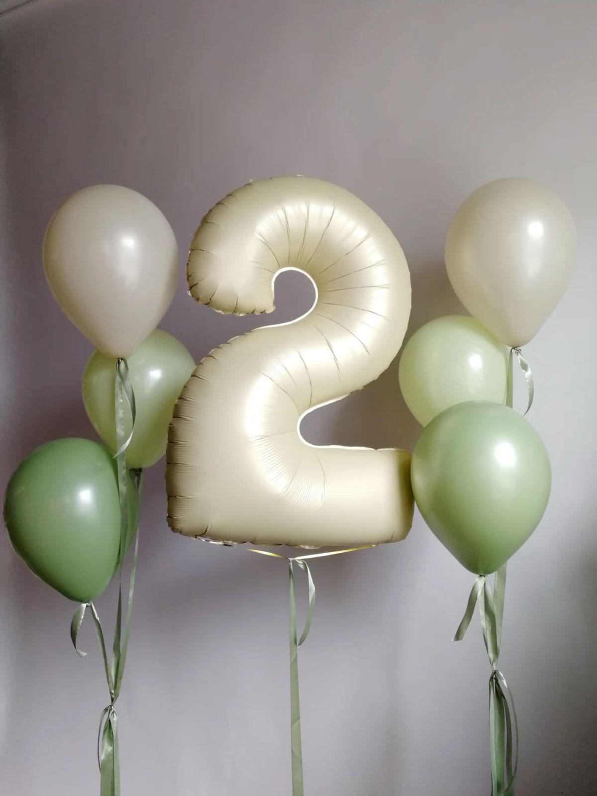 Krem Rakam Yeşil Balon Konsept
