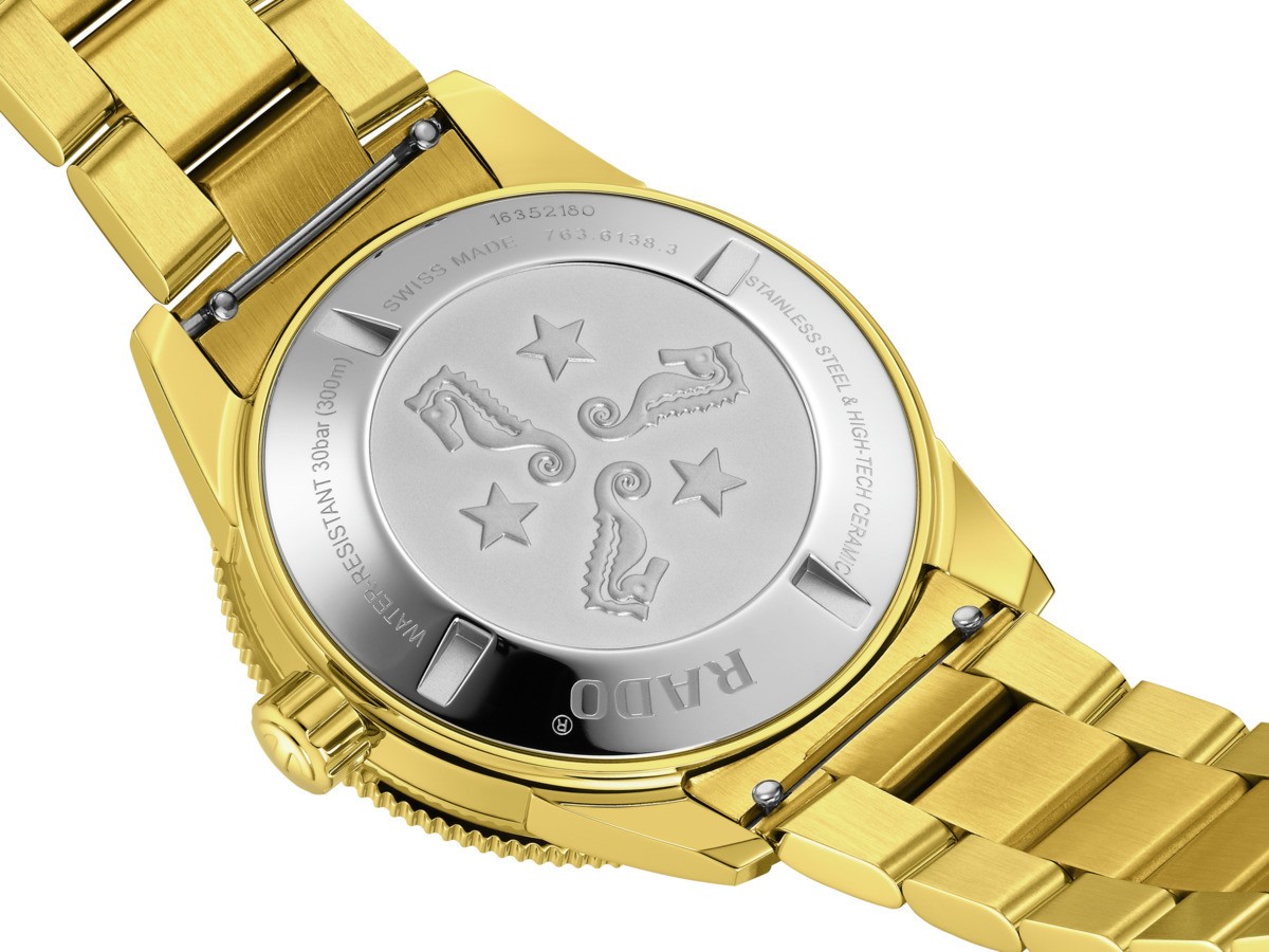 R32136323 Rado Captain Cook  Gold