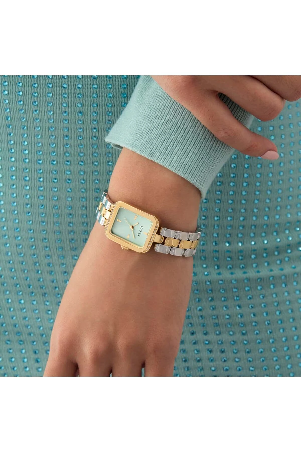 Gugw0865l4 Kadın Kol Saati