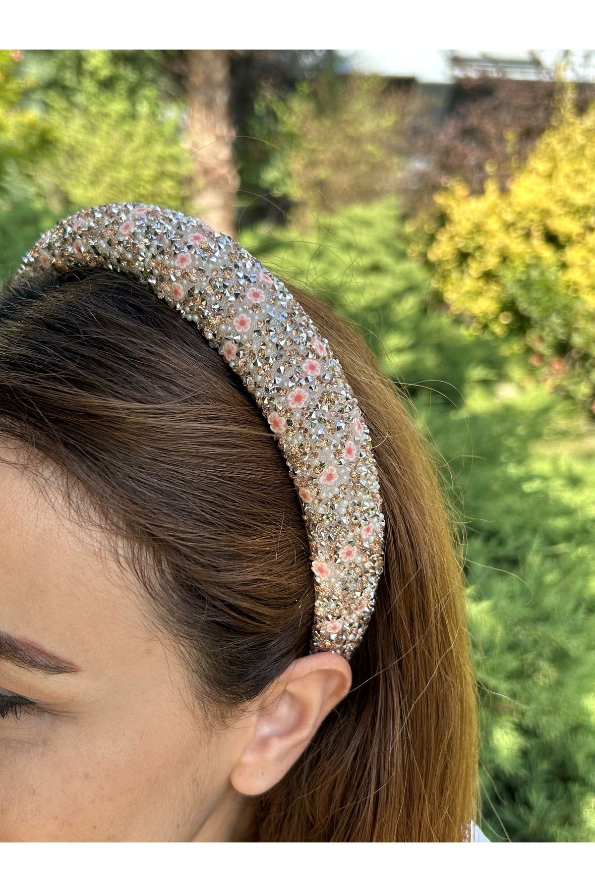 Ithal Kristal Taş Ve Mini Pembe Çiçekler Işlemeli Abiye Kadın Saç Tacı - Somon Rengi Zarafeti