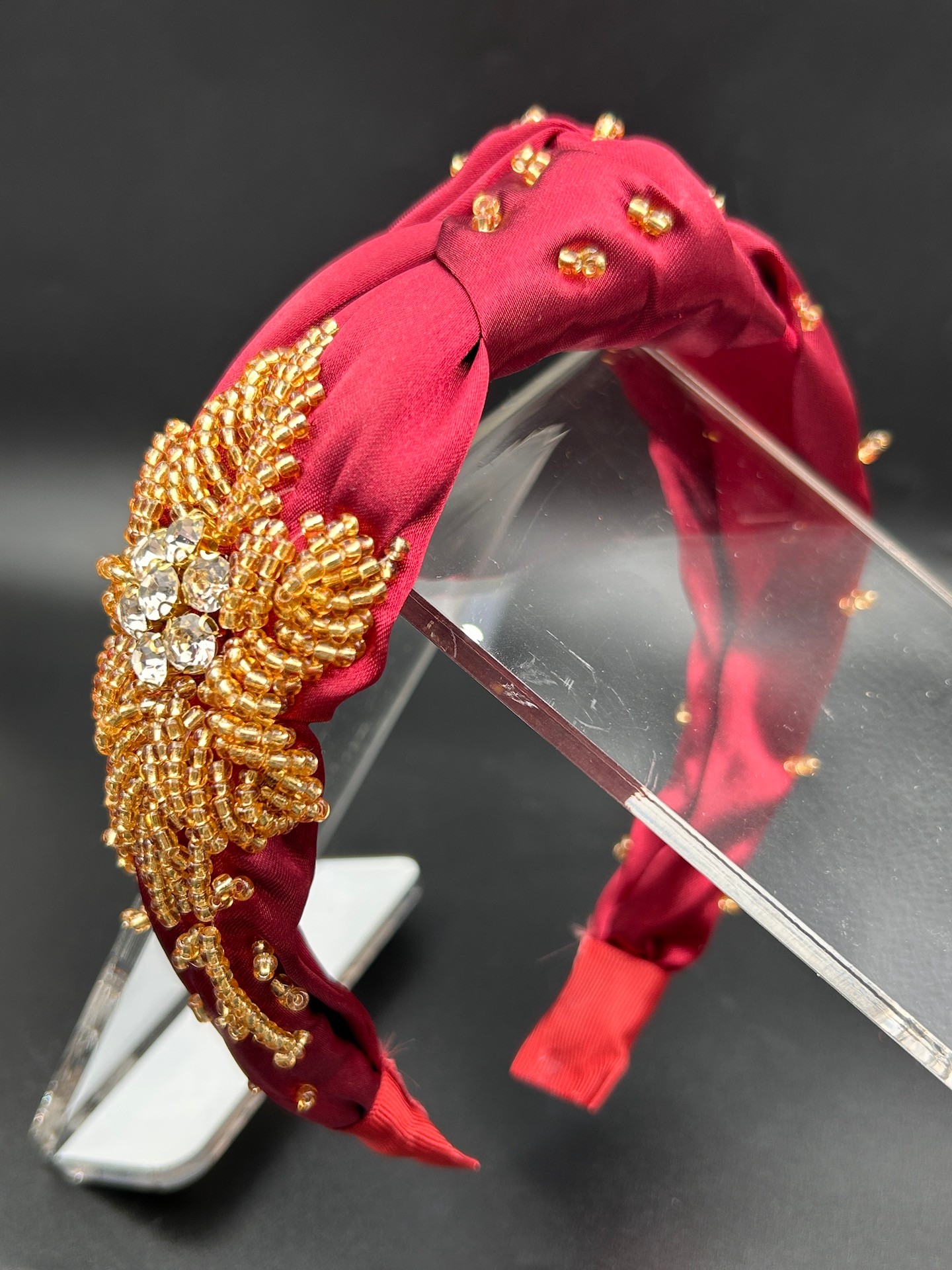 Bordo Saten Üzeri El İşlemeli Gold Boncuk ve Taş Motifli Kadın Abiye Kına Nişan Saç Tacı M00602459423