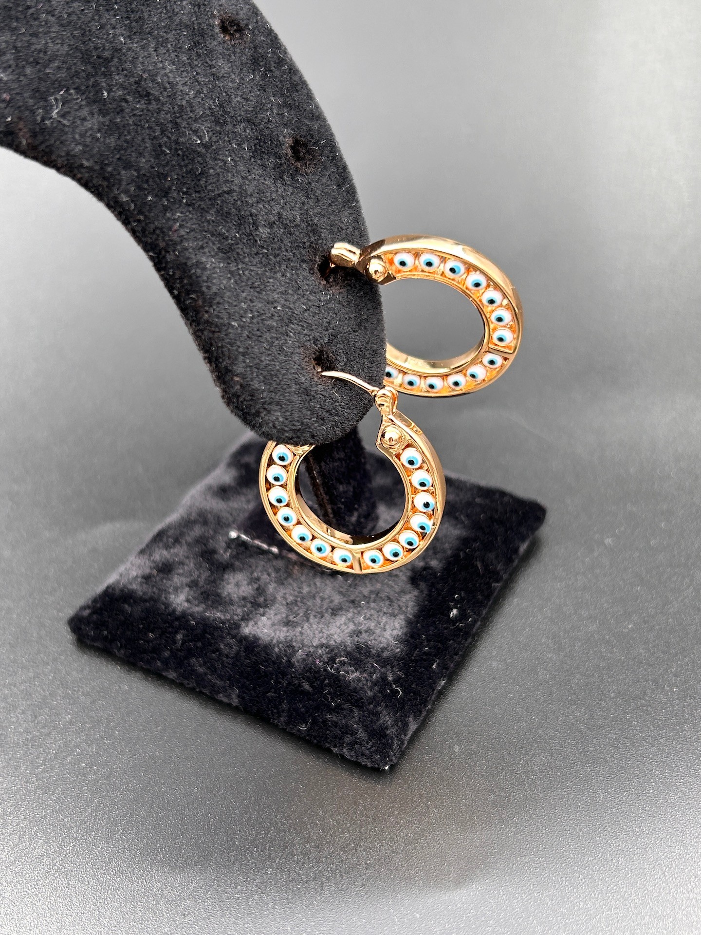 BYM084 Çelik Suya Dayanaklı Yuvarlak 2,5 (Çap) Nazar Boncuklu Rose Gold Kadın Çelik Küpe