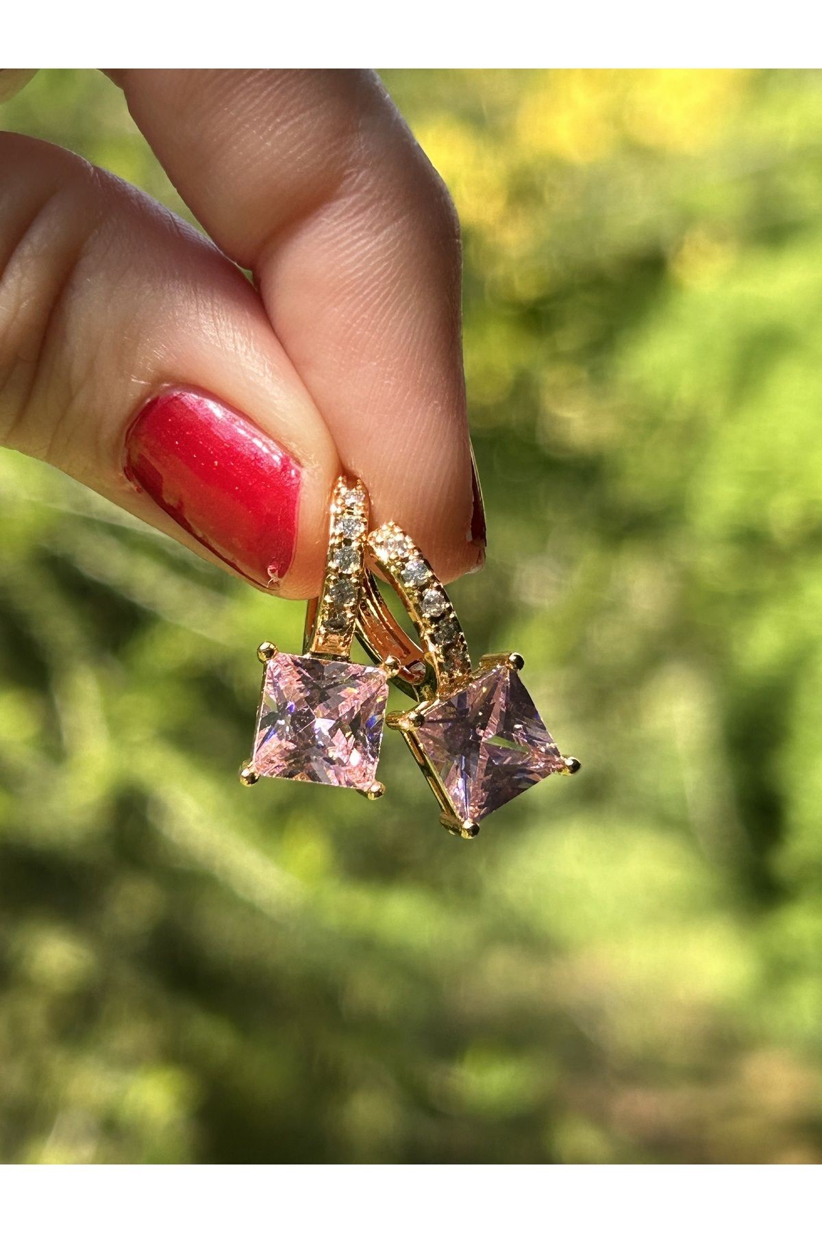 BYM148 Kristal Pembe Taşlı Gold Halka Kadın Çelik Küpe