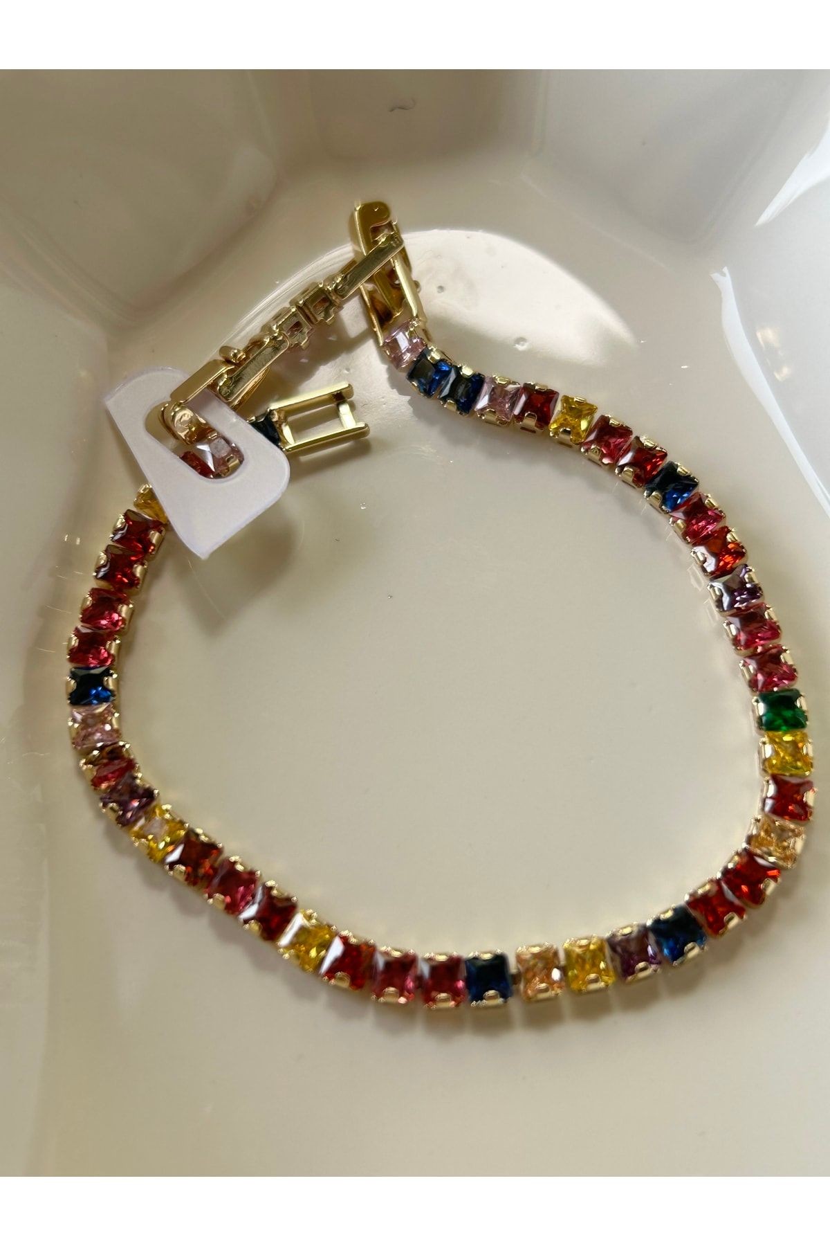 BYM153 Renkli Kristal Taşlı Gold Kaplama İnce Su Yolu Model Kadın Çelik Bileklik – Ayarlanabilir, Suya Dayanıklı, Günlük ve Özel Gün Takısı