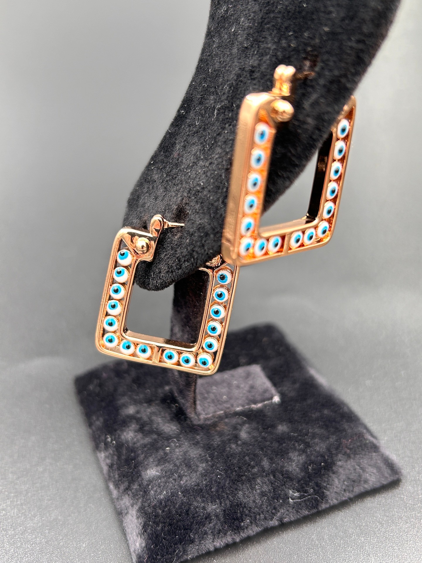 BYM082 Çelik Suya Dayanaklı Kare 3 cm Mavi Nazar Boncuklu Rose Gold Kadın Çelik Küpe