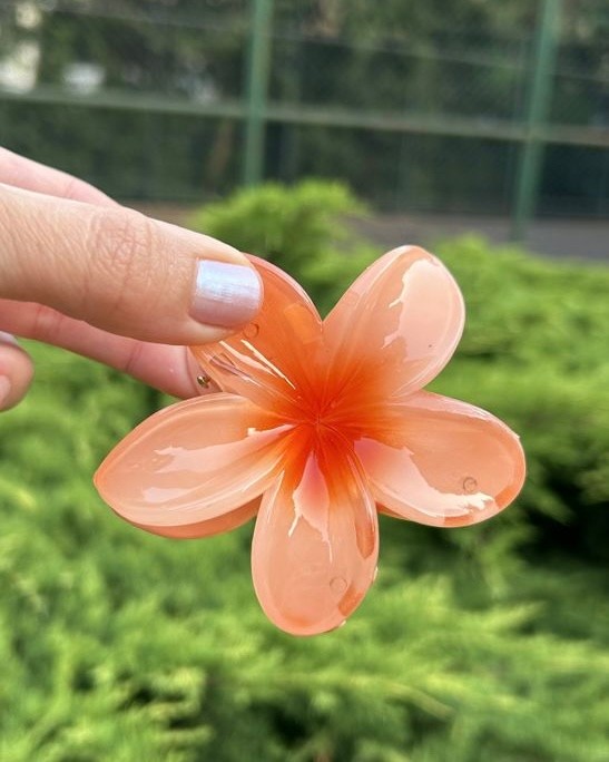 BYM381 Turuncu Sert Plastik Büyük Boy Hibisküs Çiçekli Mandal Kadın Saç Tokası – Gür Saçlar İçin Yeni Trend Aksesuar M00400701199