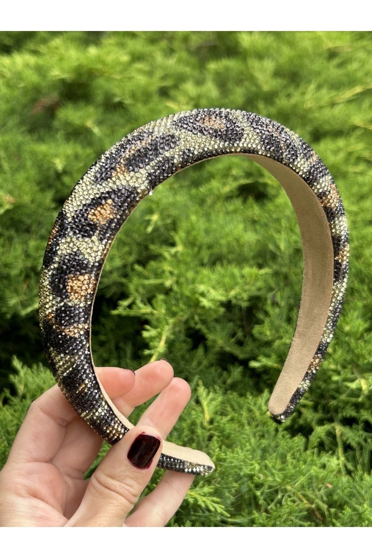 BYM008 Leopar Desenli Taşlı Abiye Taç - Şık Davetlerinizin Vazgeçilmezi Kadın Saç Tacı