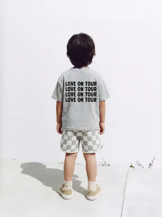 Love On Tour Yazılı Takım – görsel 2