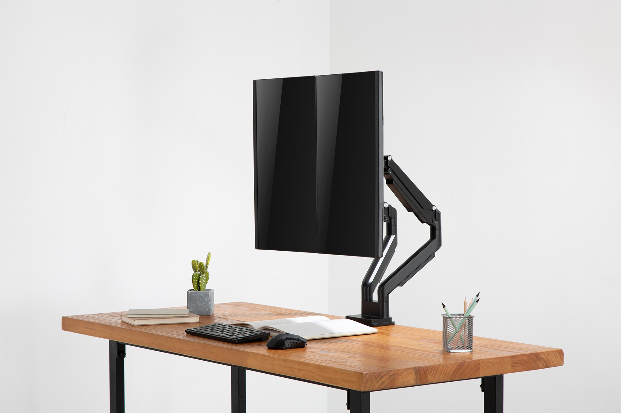 Gaz basınçlı yaya sahip sıkıştırmalı ikili monitör tutucu 17-32", 2 x 9 kg (maks.), siyah
