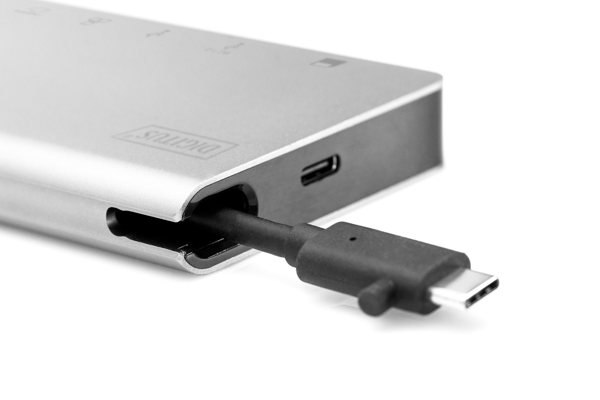 USB-C Çok Portlu İstasyon, 8 Port 2x Video, 2x USB-C, 2x USB3.0, RJ45,2x kart okuyucu