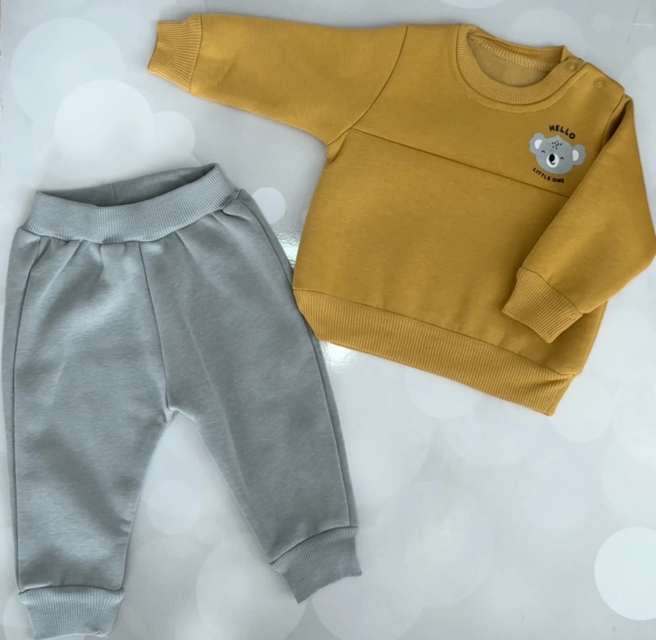 SARI VE GRİ RENK ÇOCUK EŞOFMAN TAKIMI - SARI