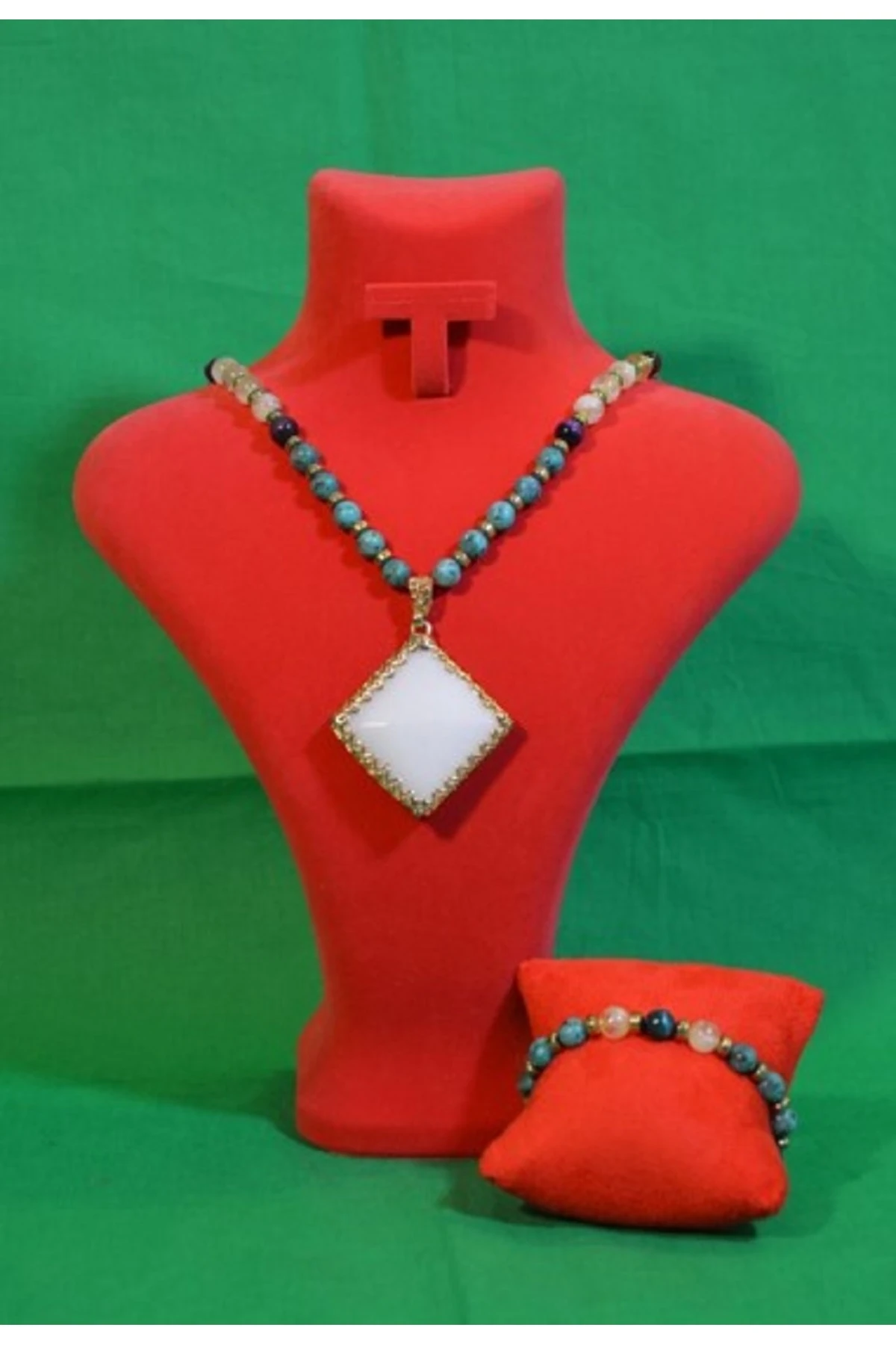 Yeşil Akik Ametist Fuşya Akik Sedef Takım Kolye ve Bileklik