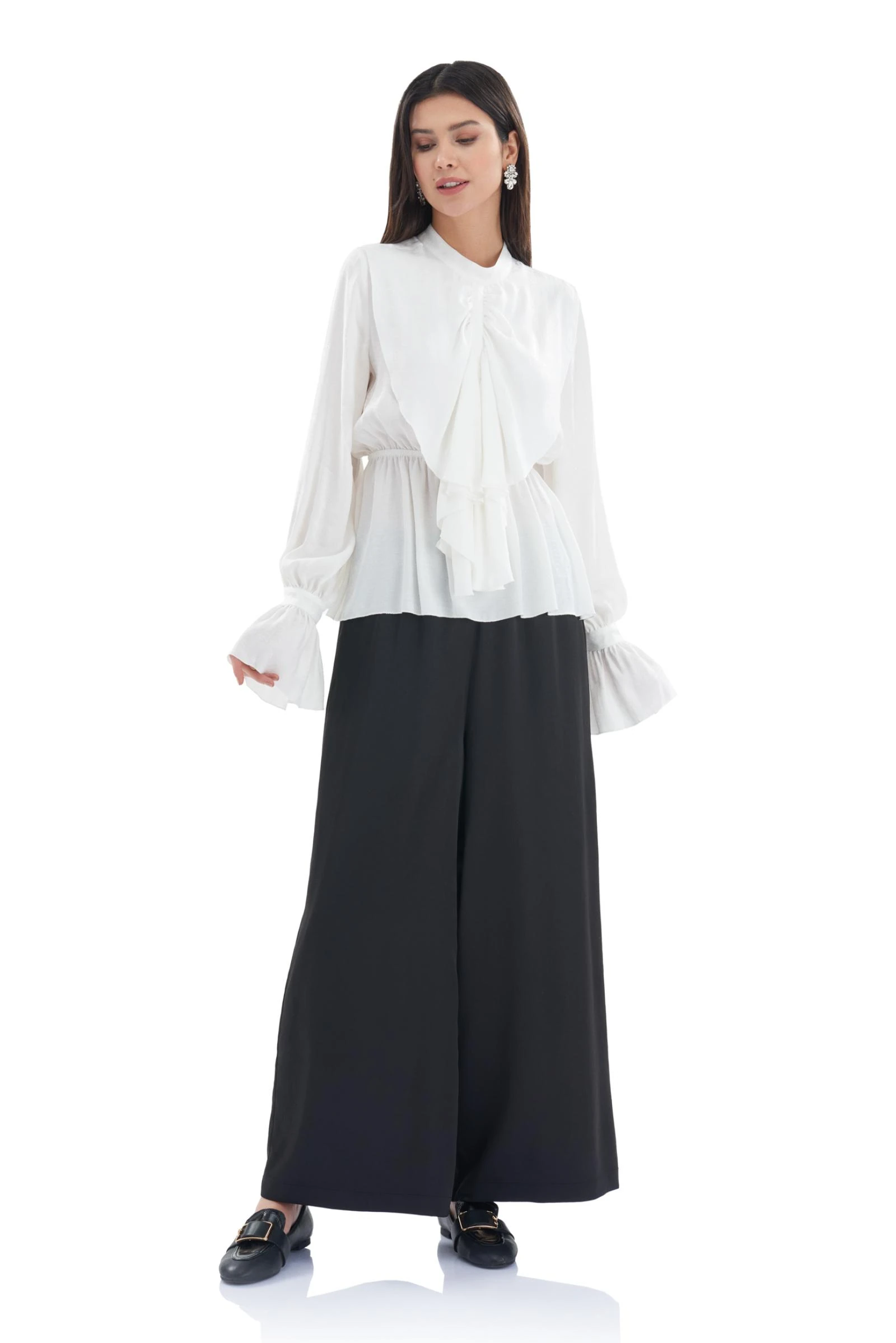 Fırfırlı Beyaz Bluz