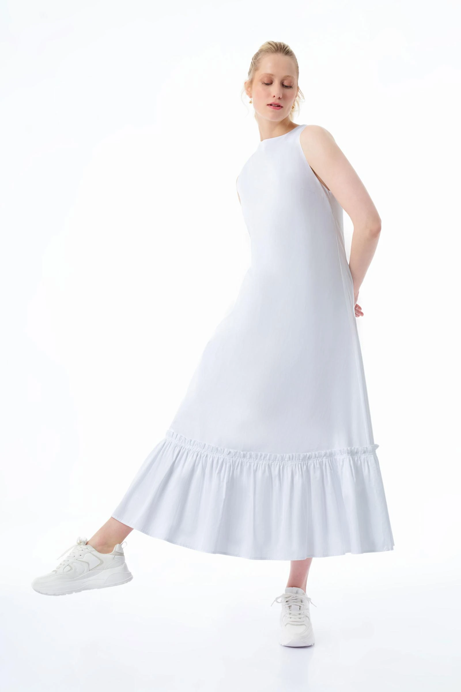 Beyaz Pamuklu Kadın Elbise