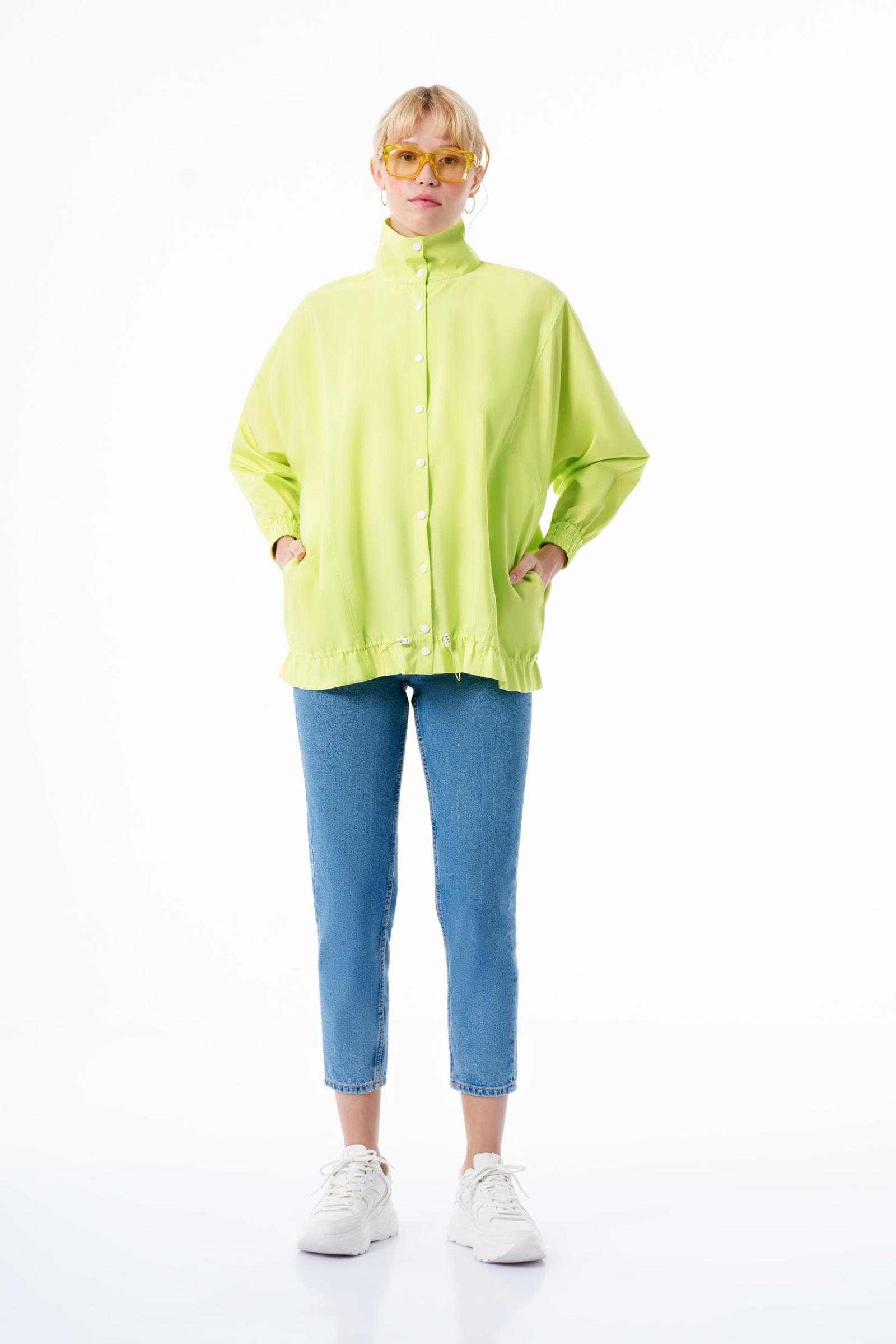 Kısa Kadın Trençkot (SERİ 1.1.2)