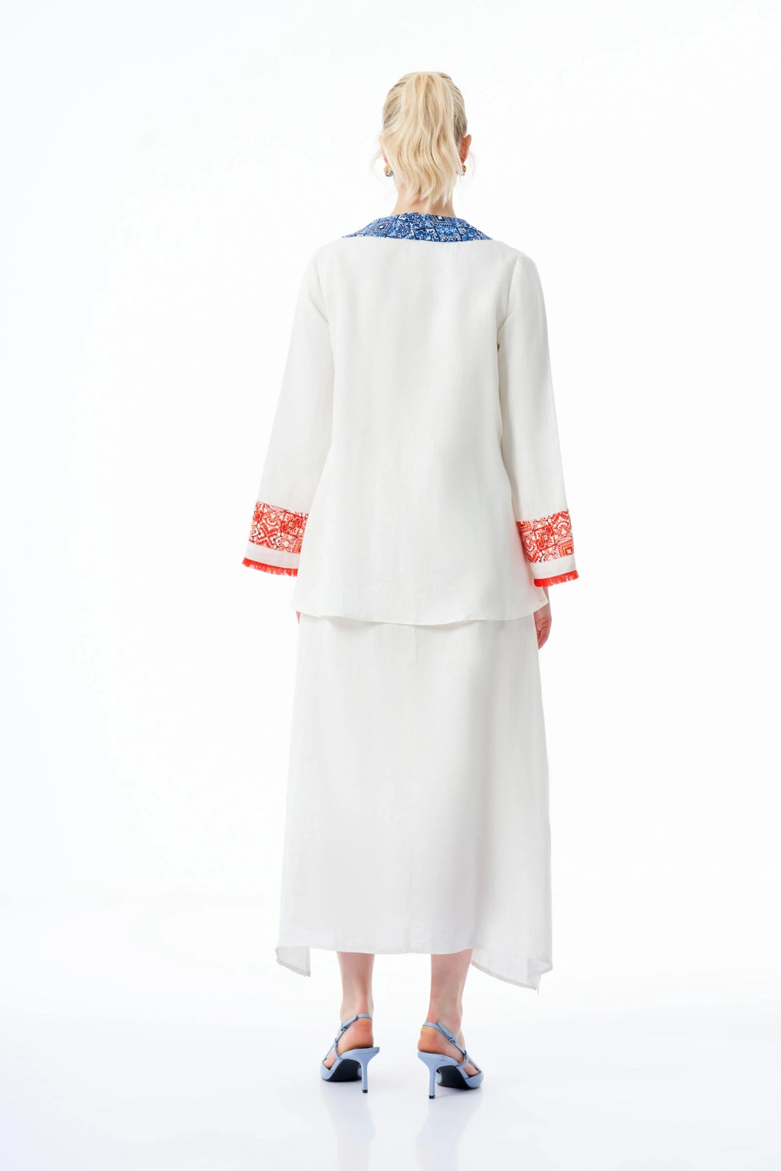 Etnik Detaylı Beyaz Kadın Keten Ceket