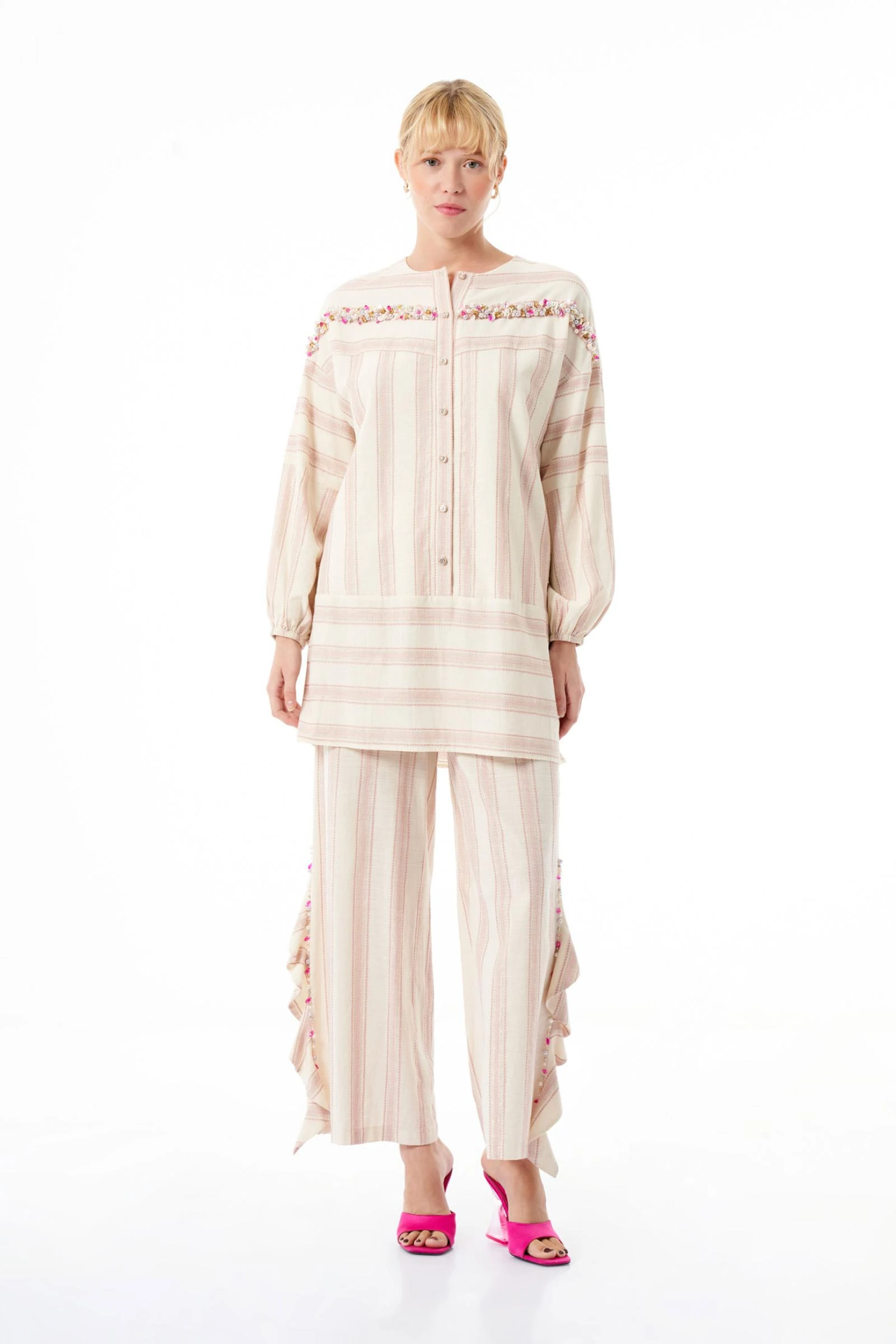 Paçası Volanlı Kadın Pantolon