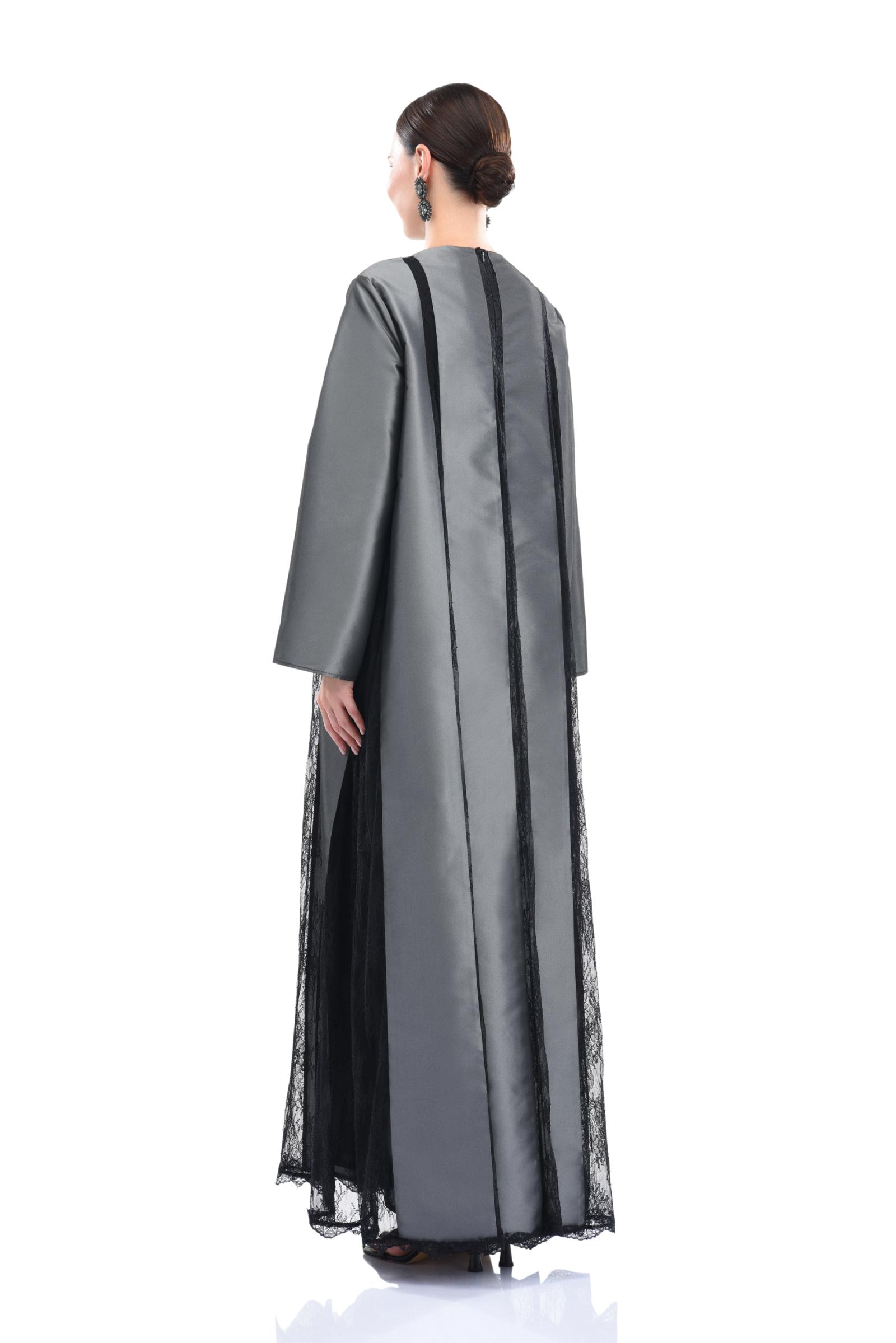 Siyah Dantelli Uzun Tafta Elbise