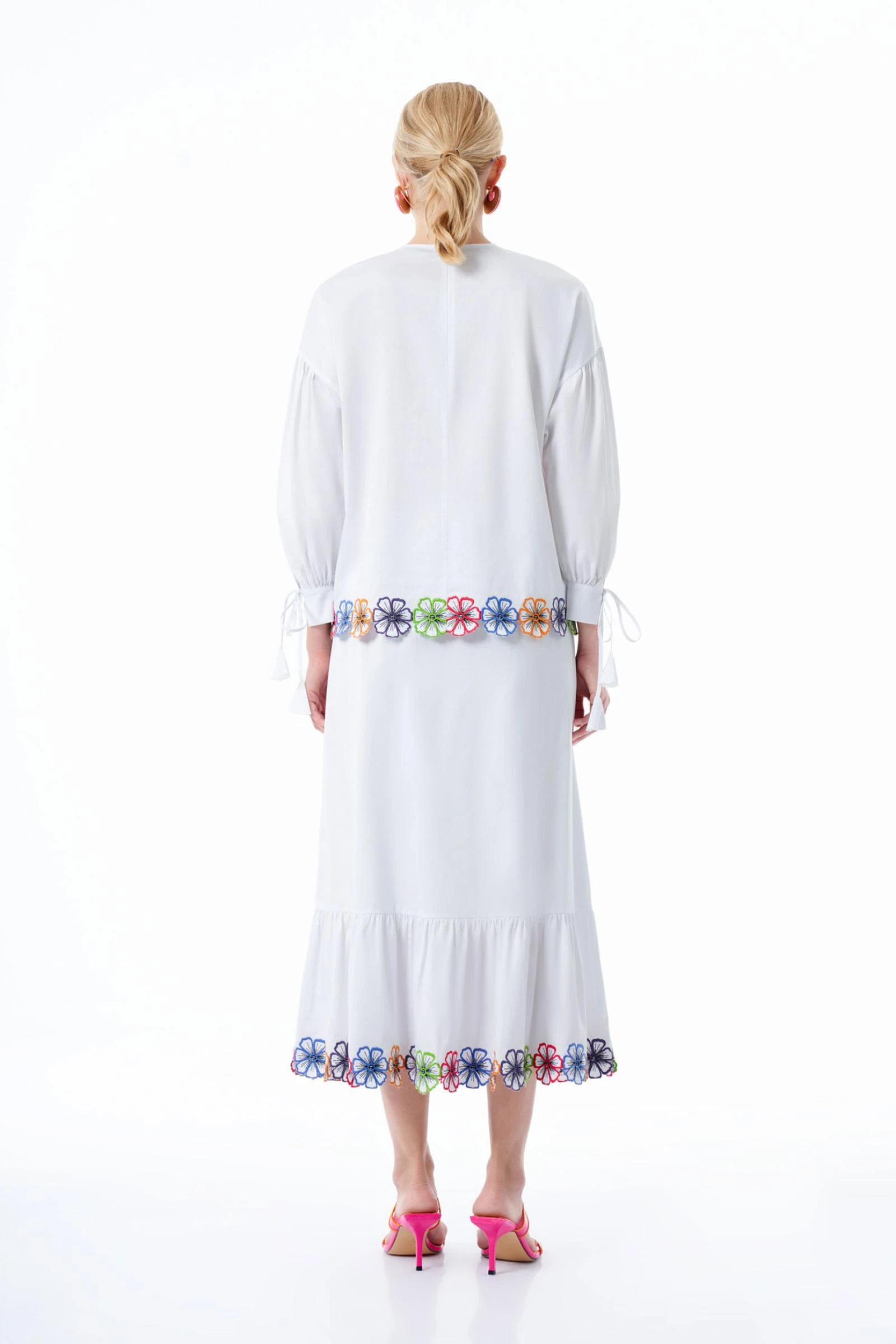 Çiçek Nakışlı Uzun Beyaz Kadın Etek