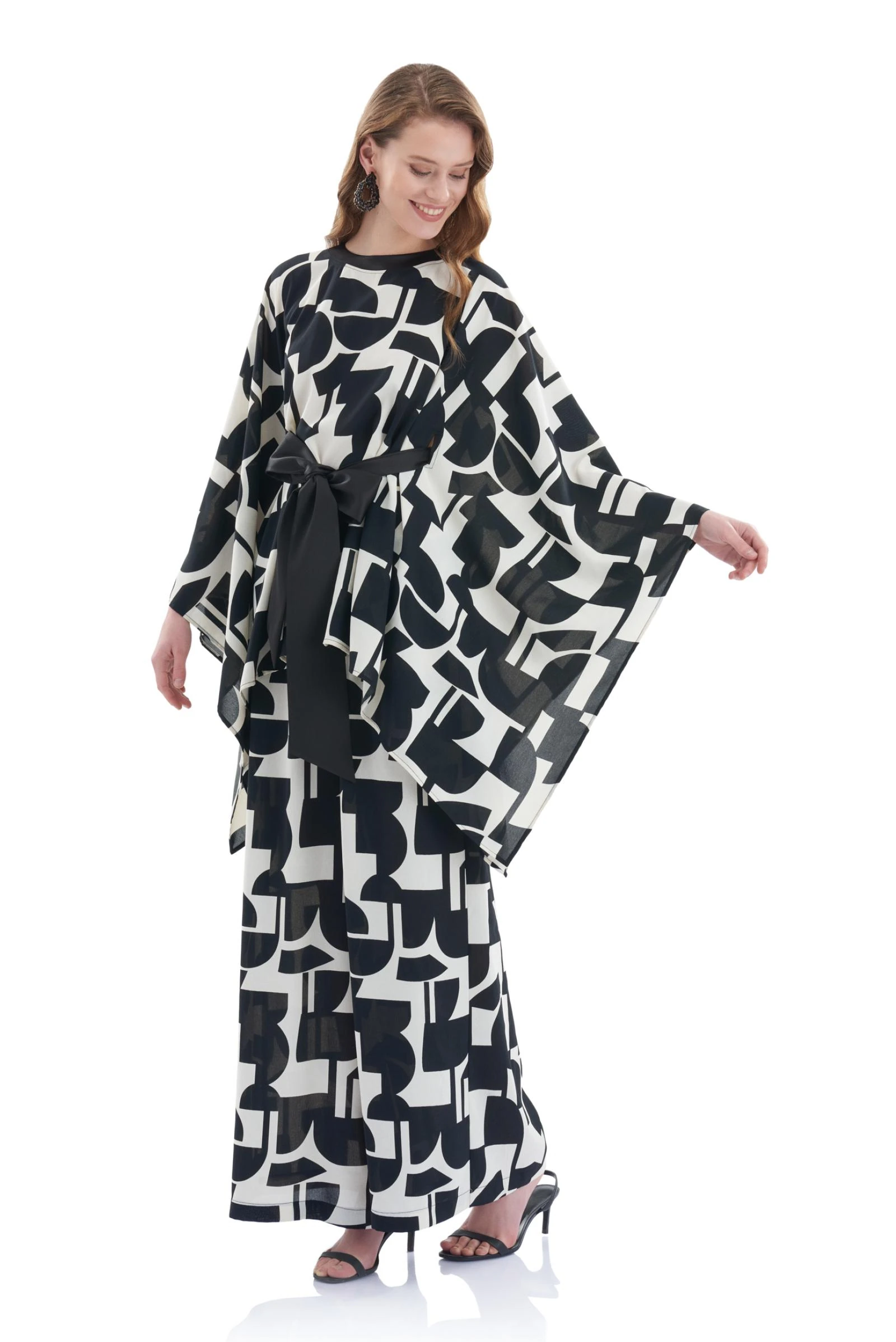 Desenli Kuşaklı Kimono (SERİ 1.1.1)
