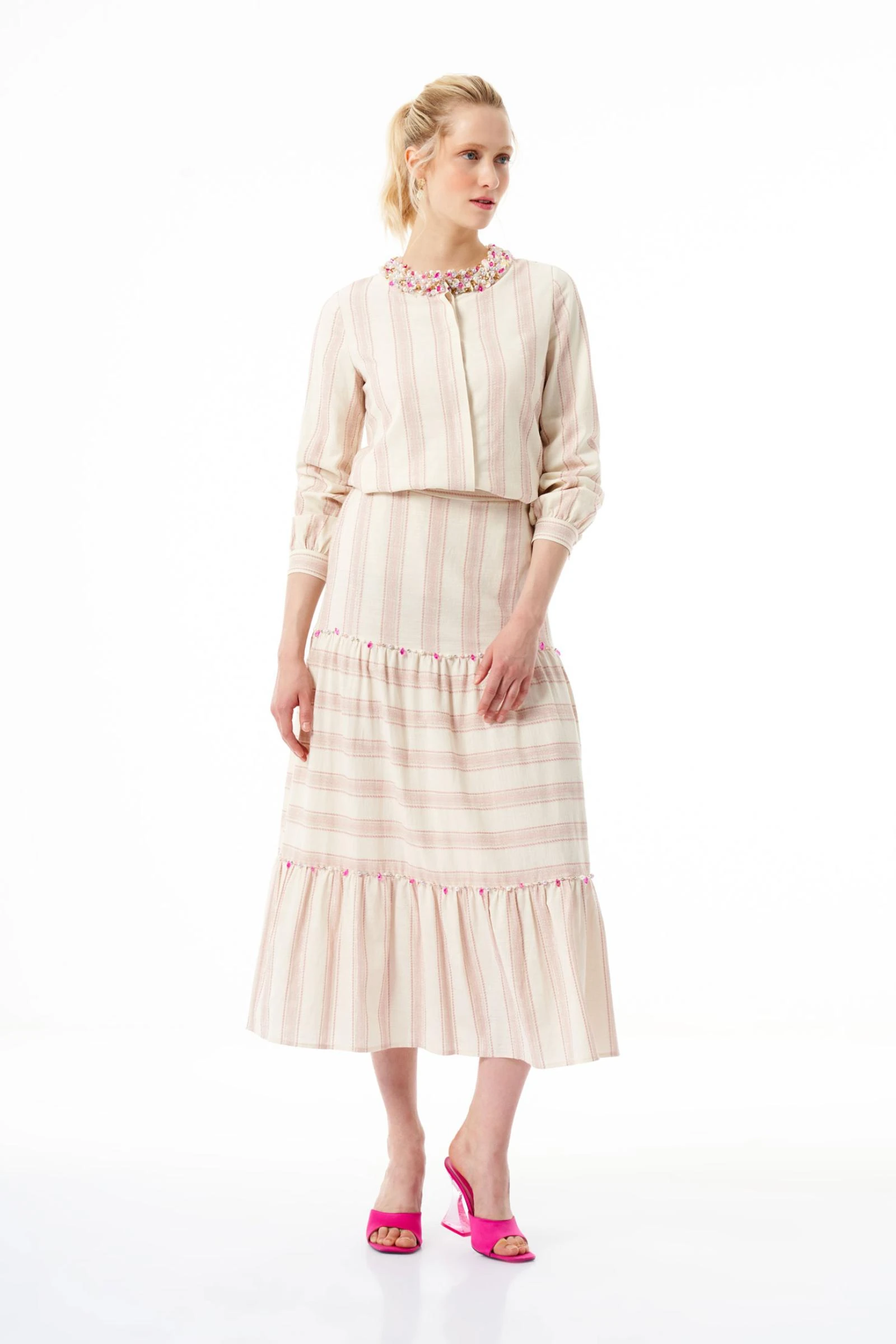 Pul Boncuk İşlemeli Kadın Bluz