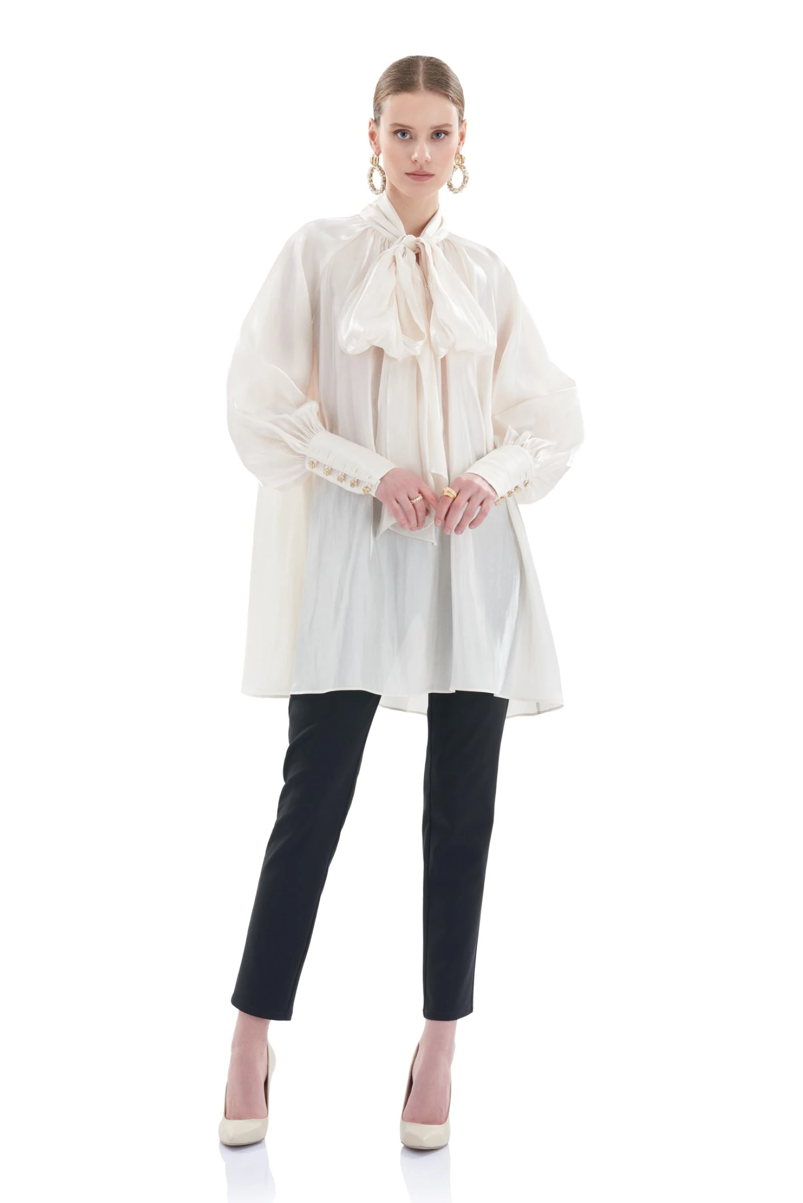 Yaka Detaylı Ekru Uzun Tunik (SERİ 1.1.2)