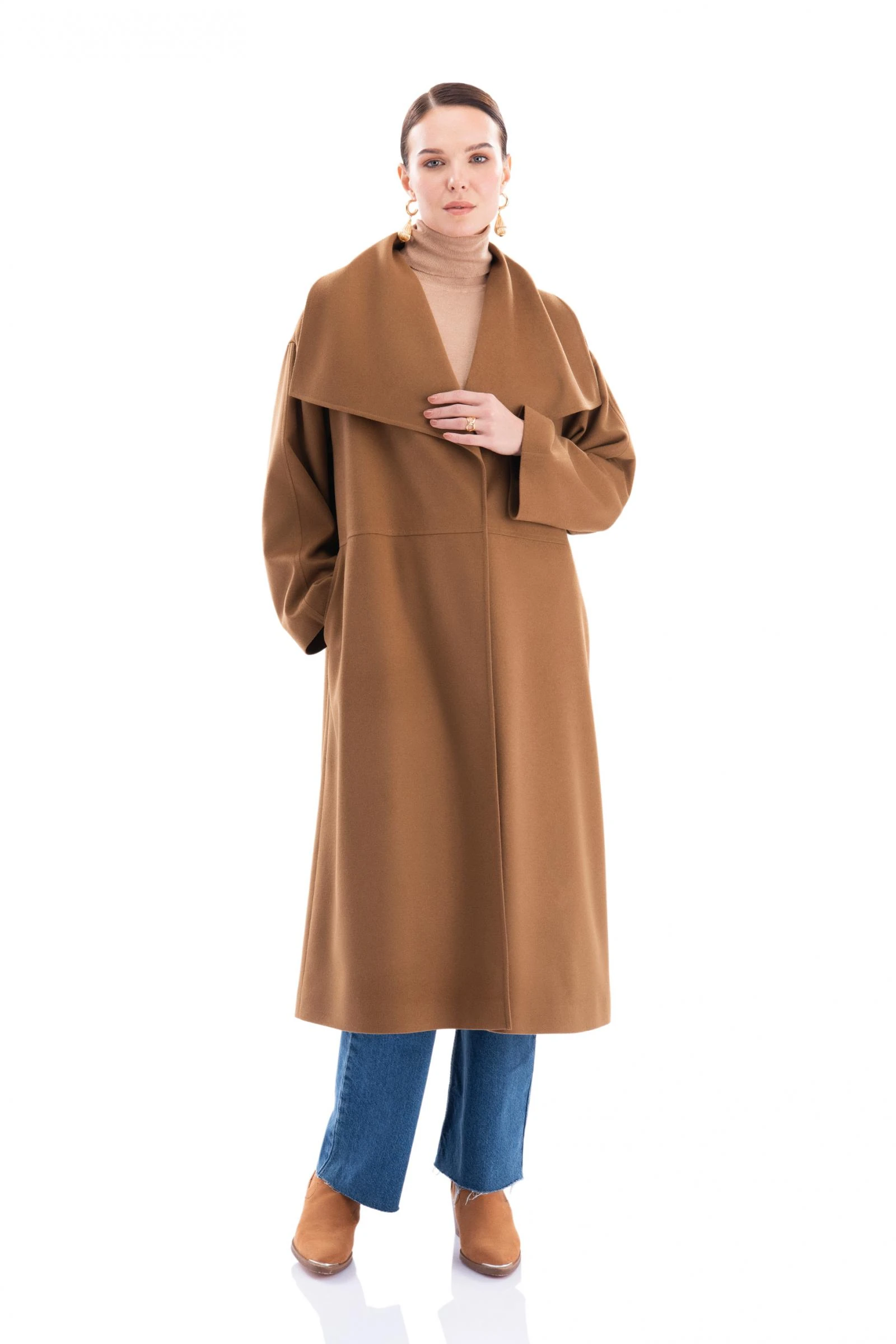 Nakış Detaylı Kaban