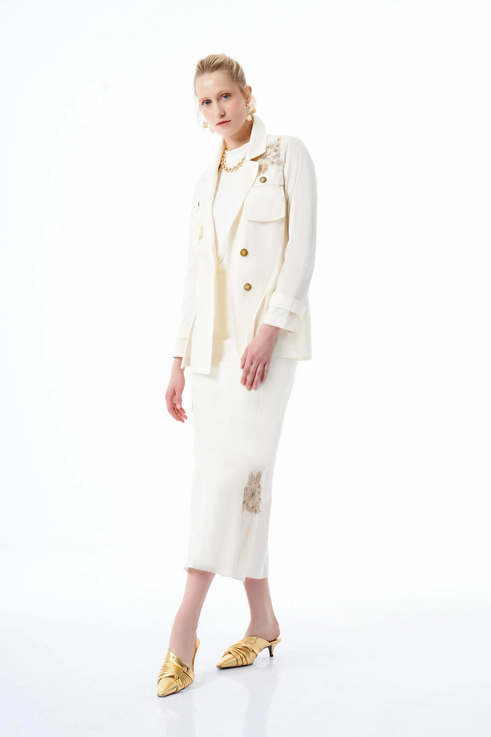 Nakışlı Ekru Kadın Ceket