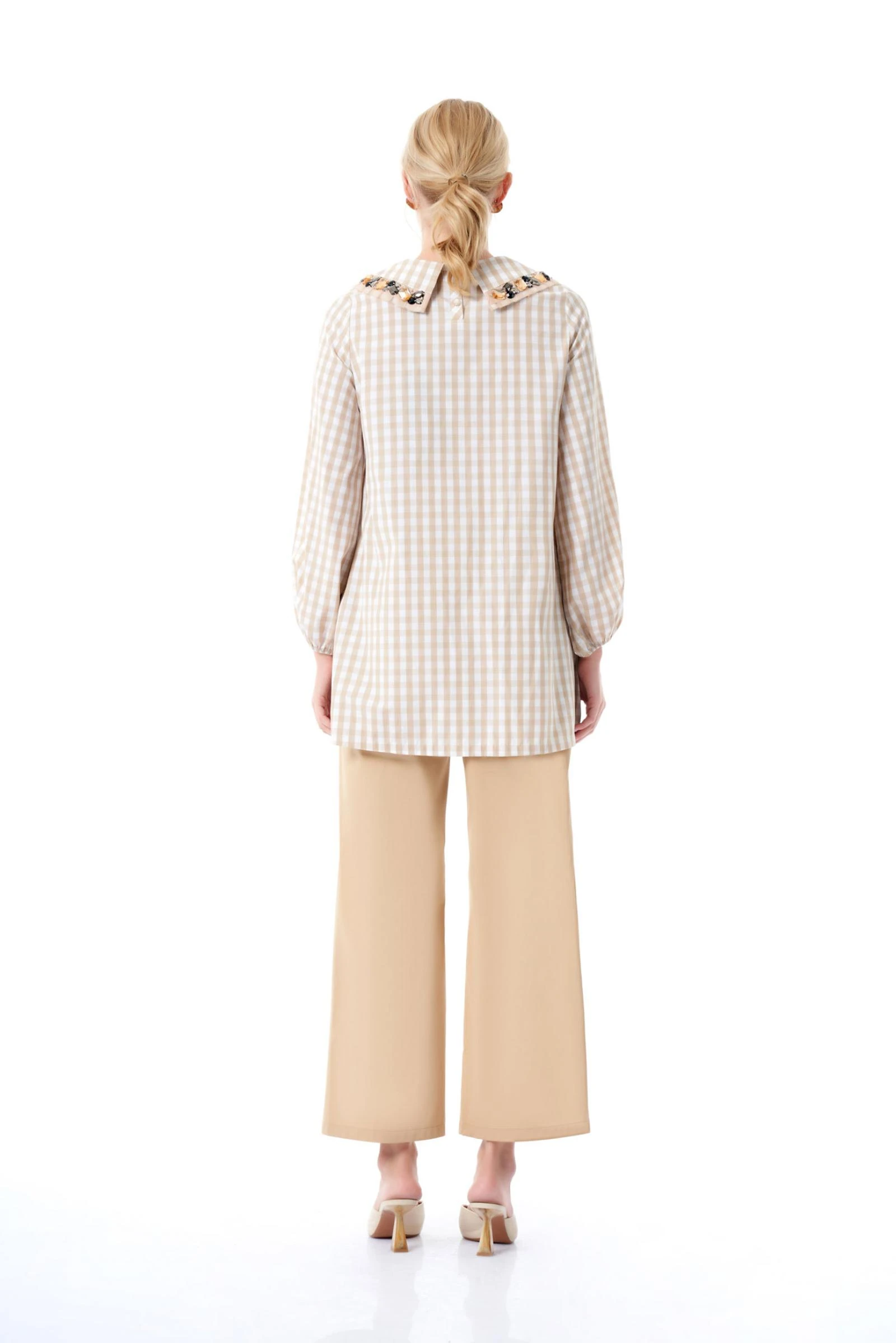 Yaka Detaylı Kadın Kareli Tunik