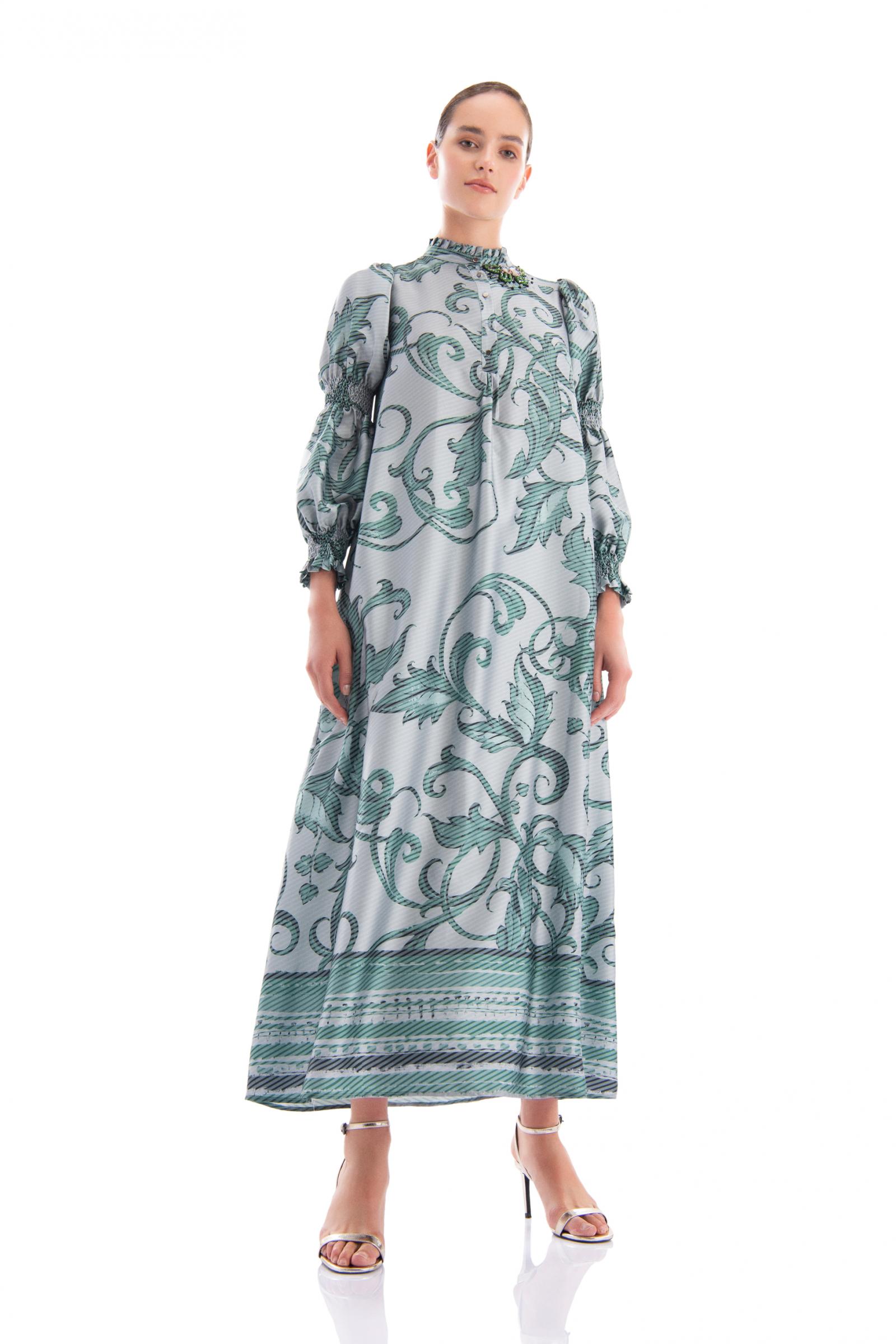 Kelebek Detaylı Elbise