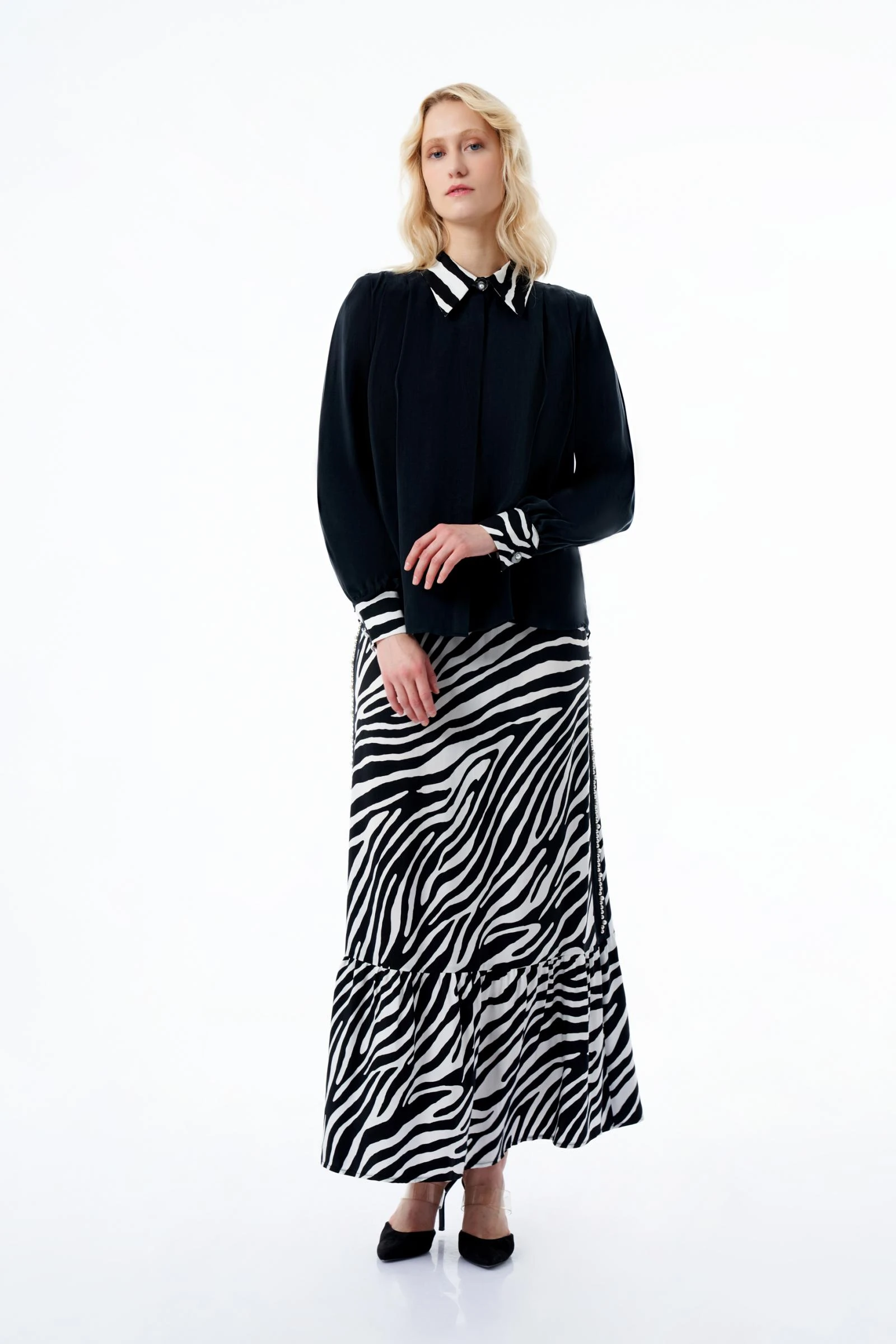 Zebra Detaylı Siyah Kadın Bluz