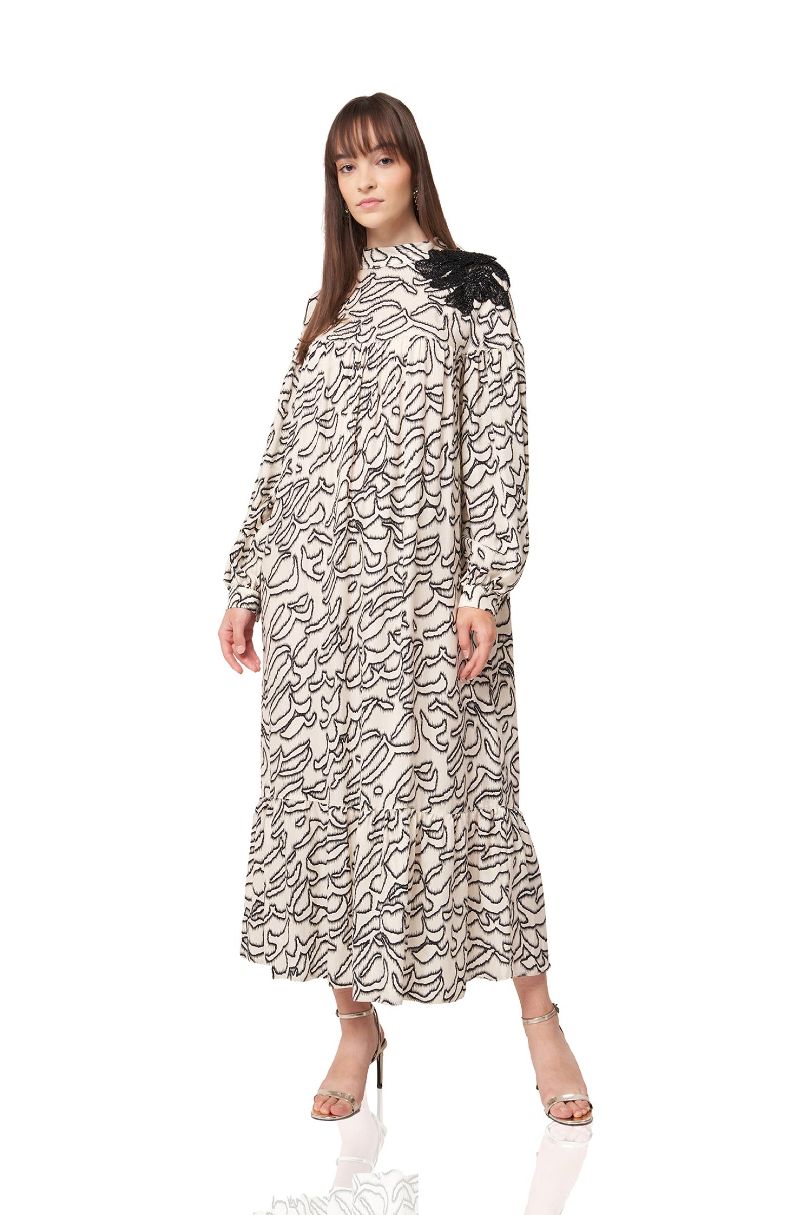 Omuz Detaylı Uzun Elbise