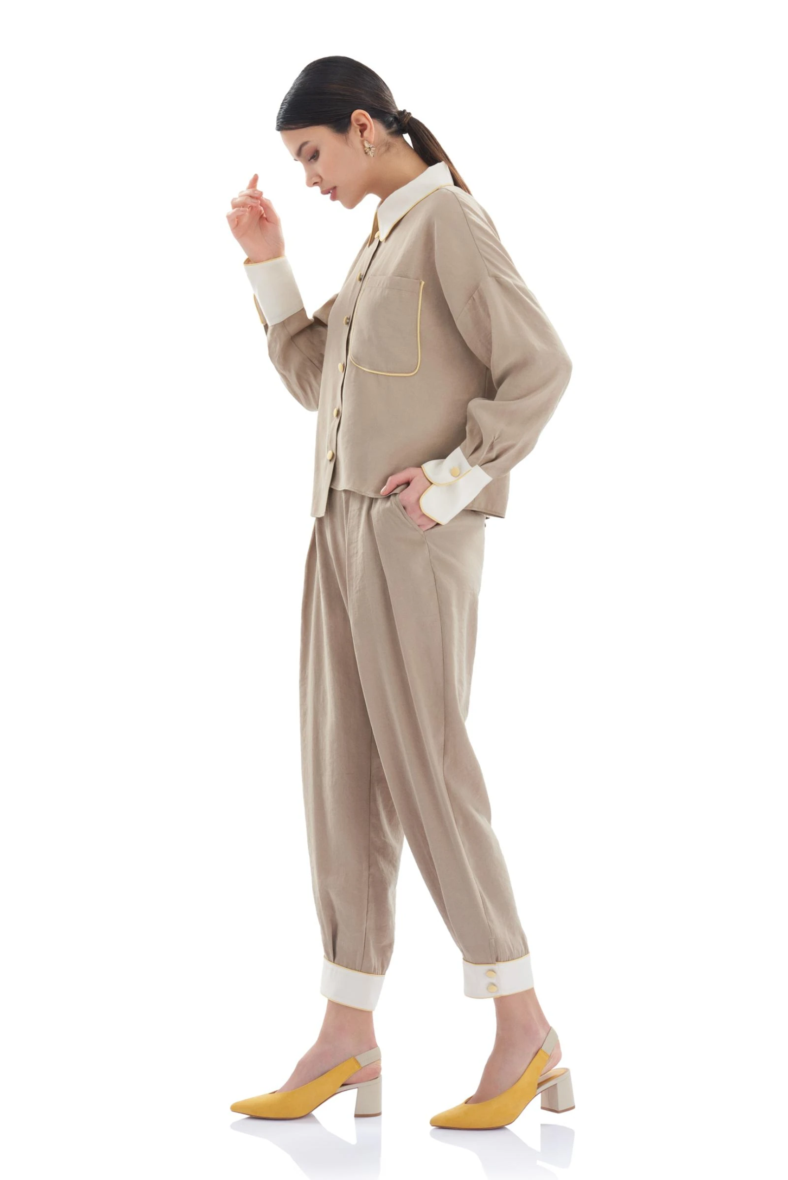 Paça Detaylı Pantolon