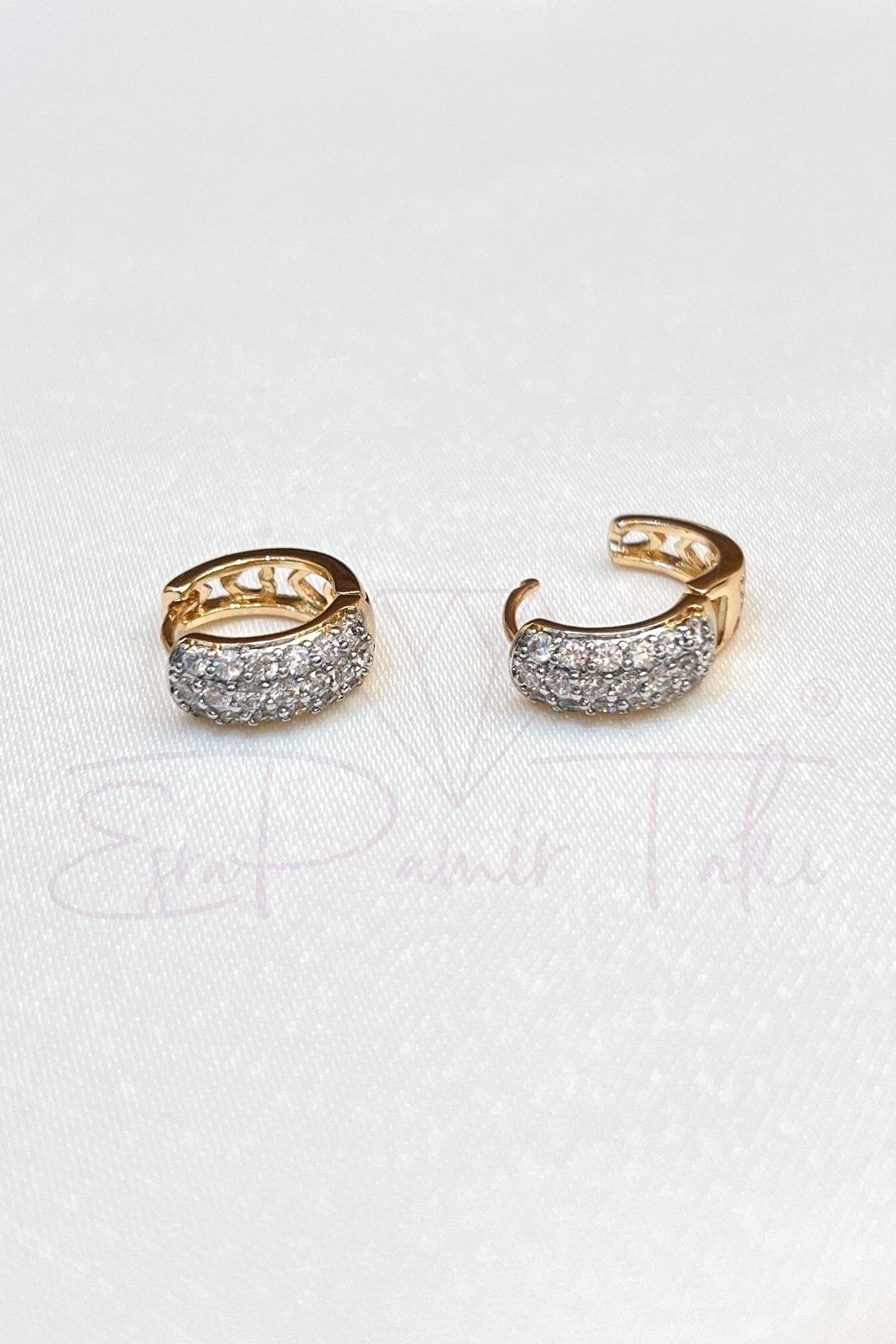Kristal Taşlı Rose Gold Renk Çelik Küpe