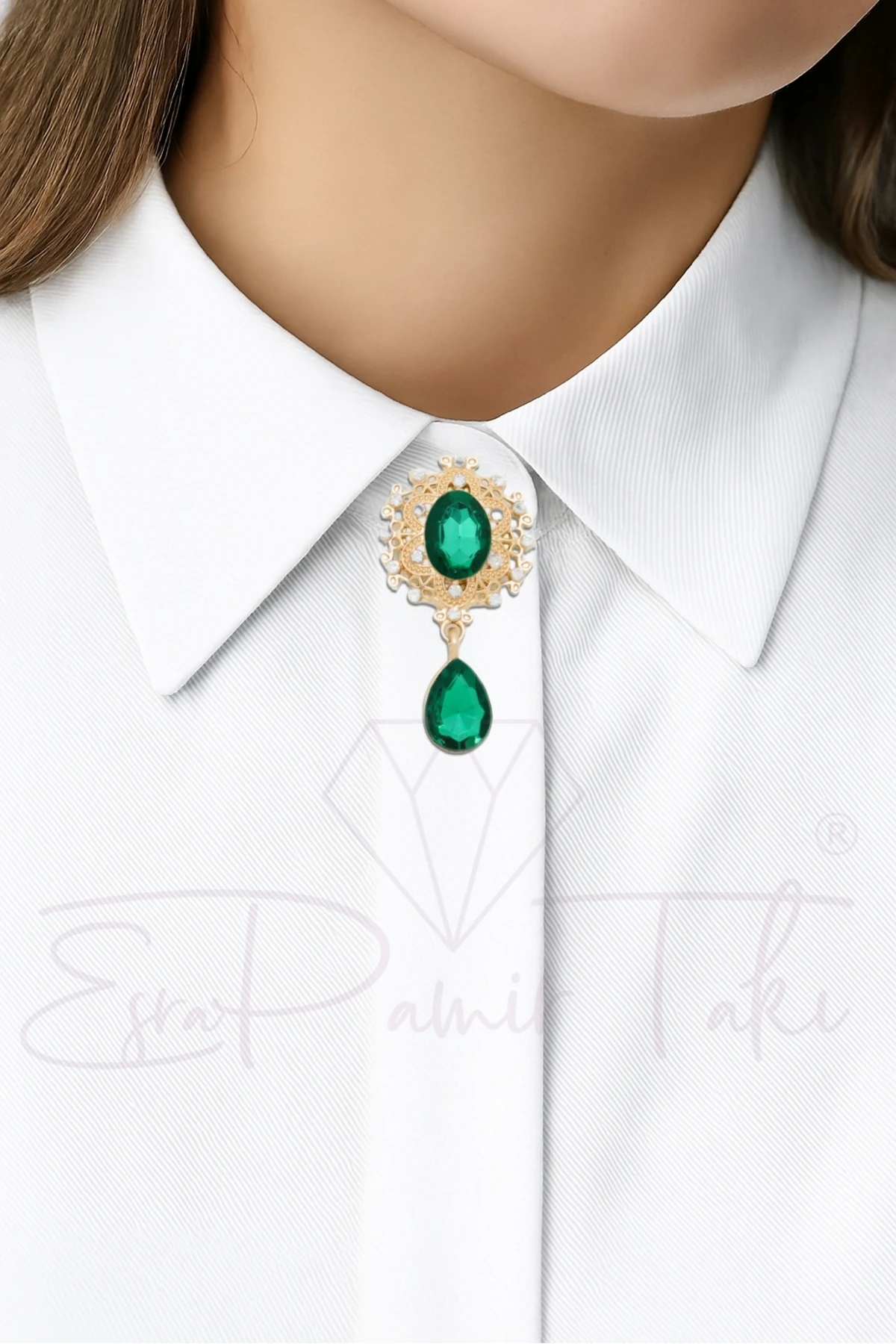 Yeşil Taşlı Düğme Süsü Broş