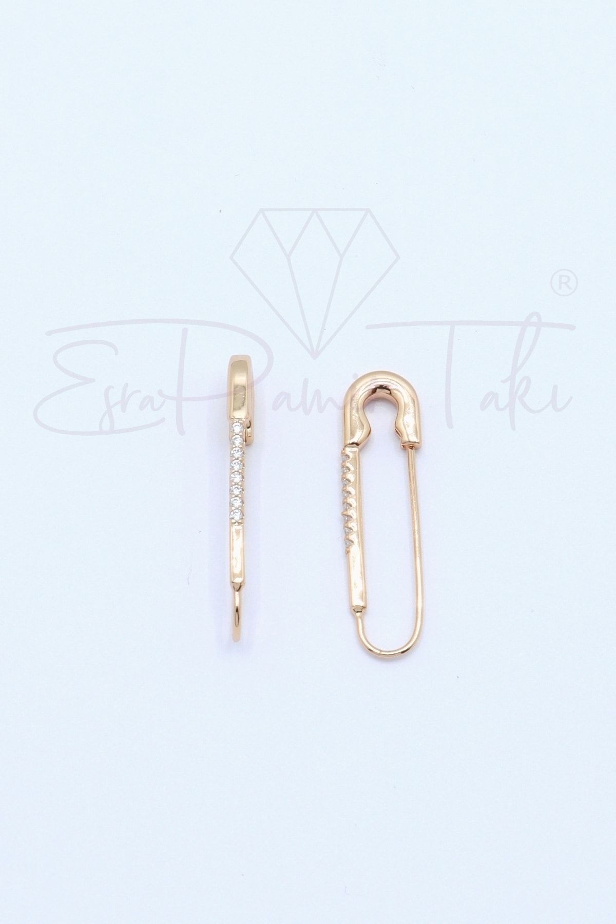 Kristal Taşlı Rose Gold Renk Çengelli İğne Küpe