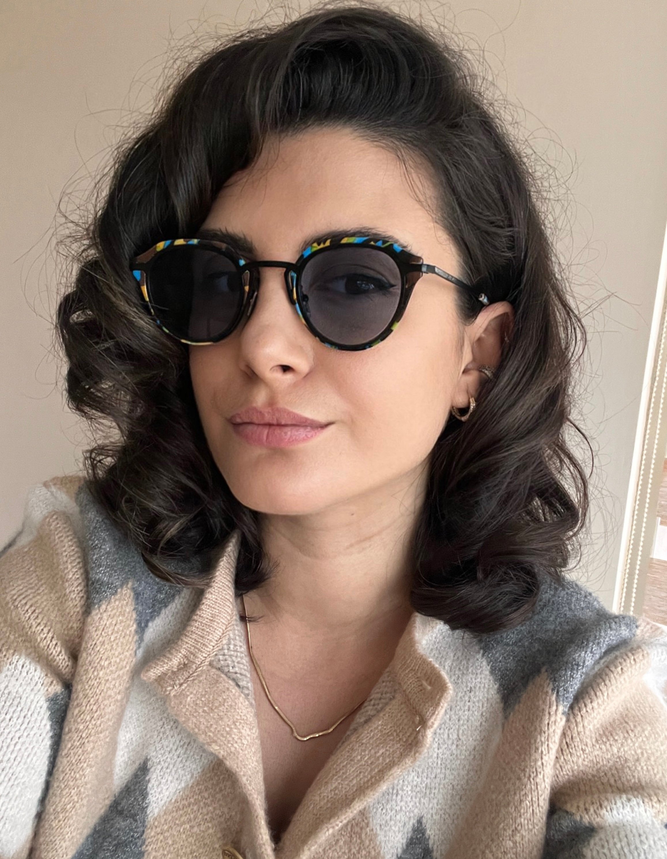 Lina Mavi Cam Köşeli Renkli Çerçeve Güneş Gözlüğü