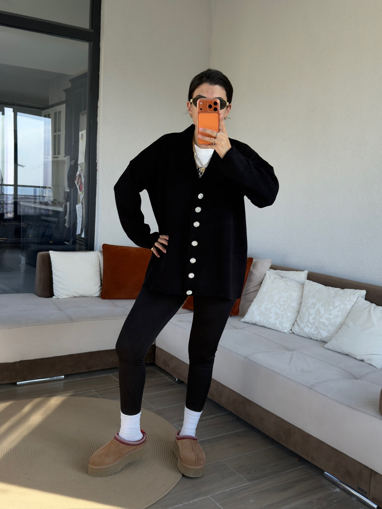 Ms Model Çiçek Düğmeli Siyah Triko Hırka