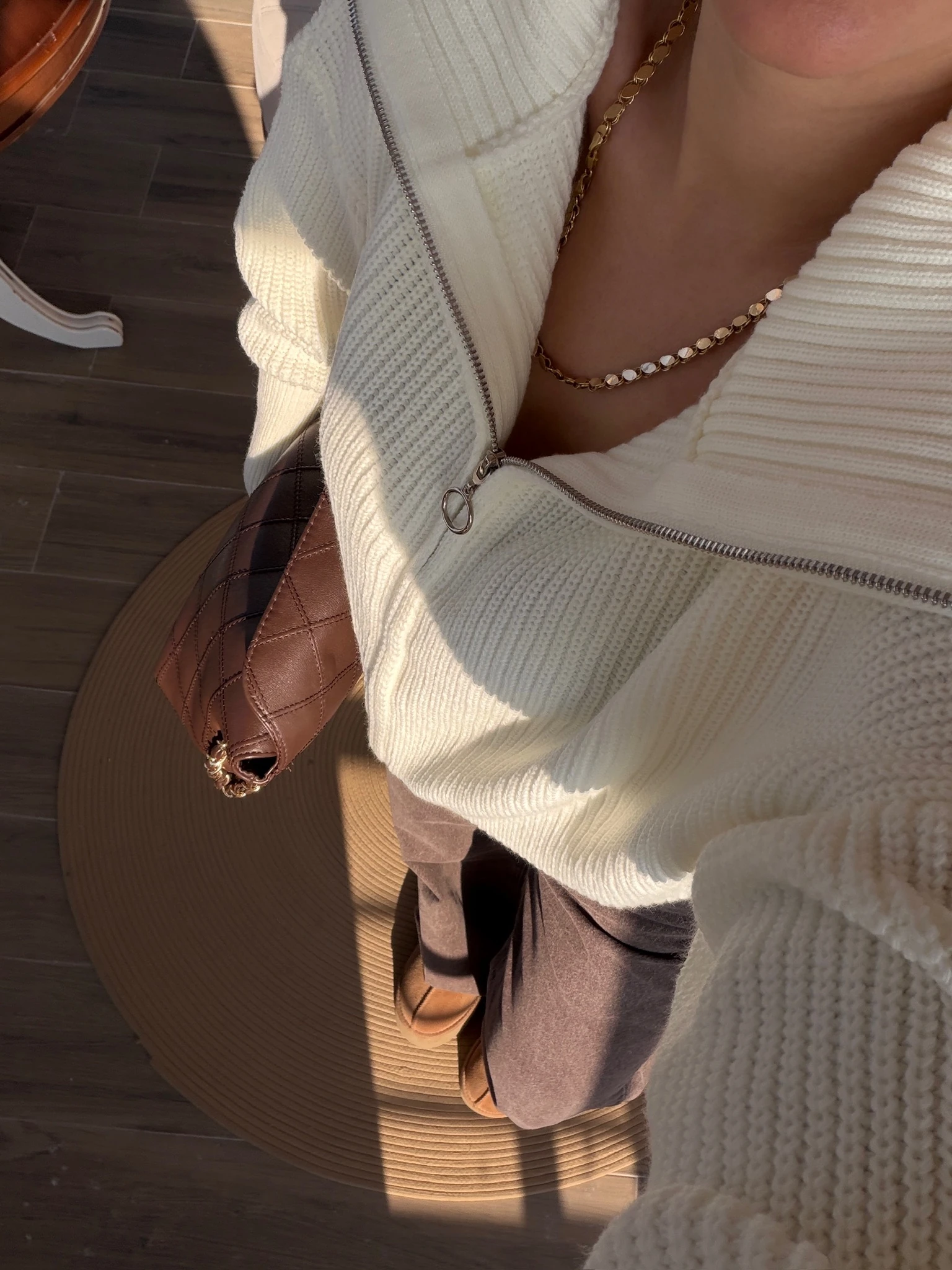 Premium Yakası Fermuarlı Ekru Hırka