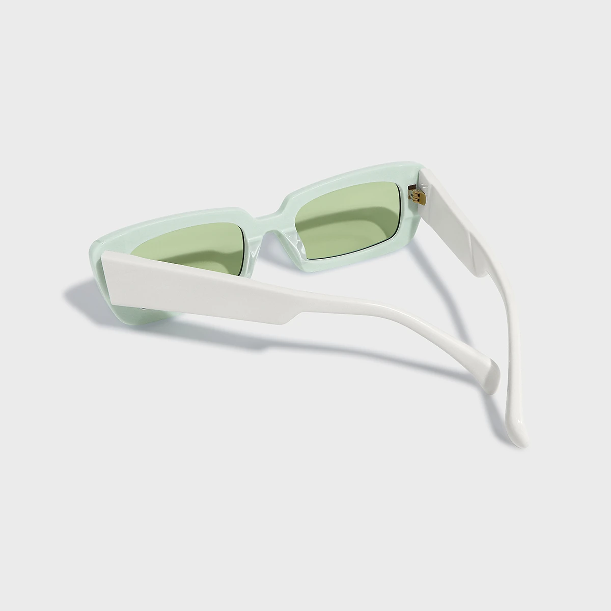 Crystal Frost – Beyaz & Mint Kalın Çerçeve / Yeşil Lens Gözlük