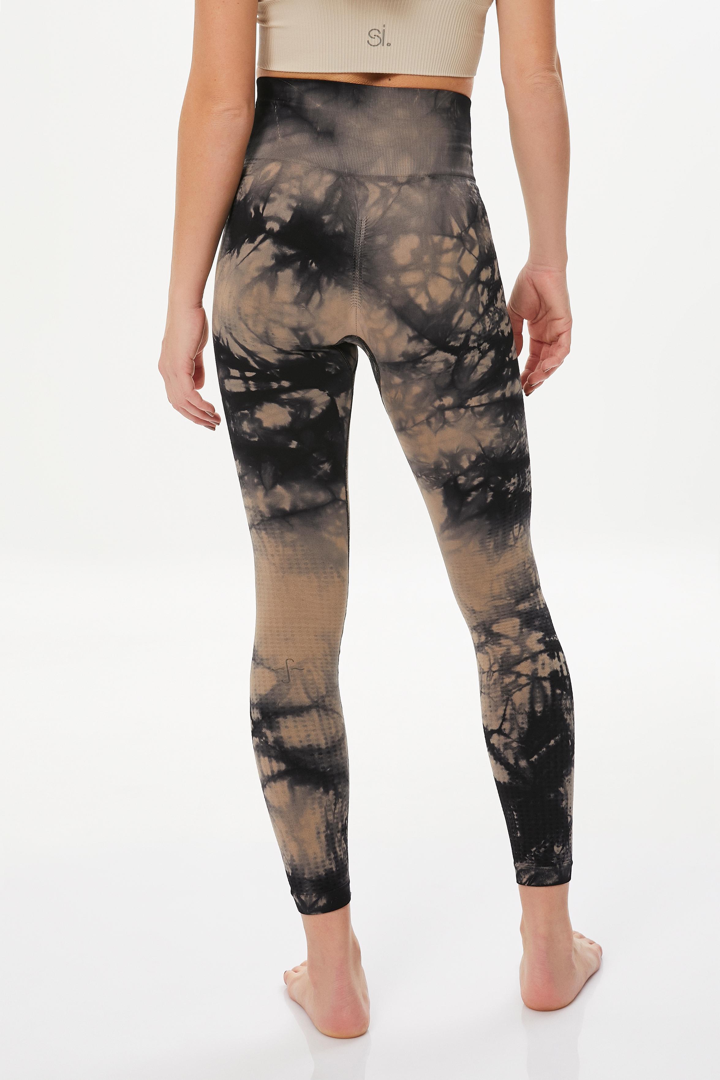 Tie Dye Forming Tayt Brown