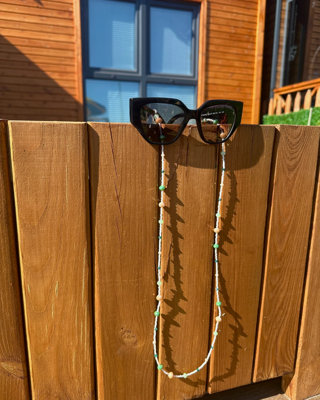 Krem-Yeşil Kristal Boncuk Gözlük Askısı