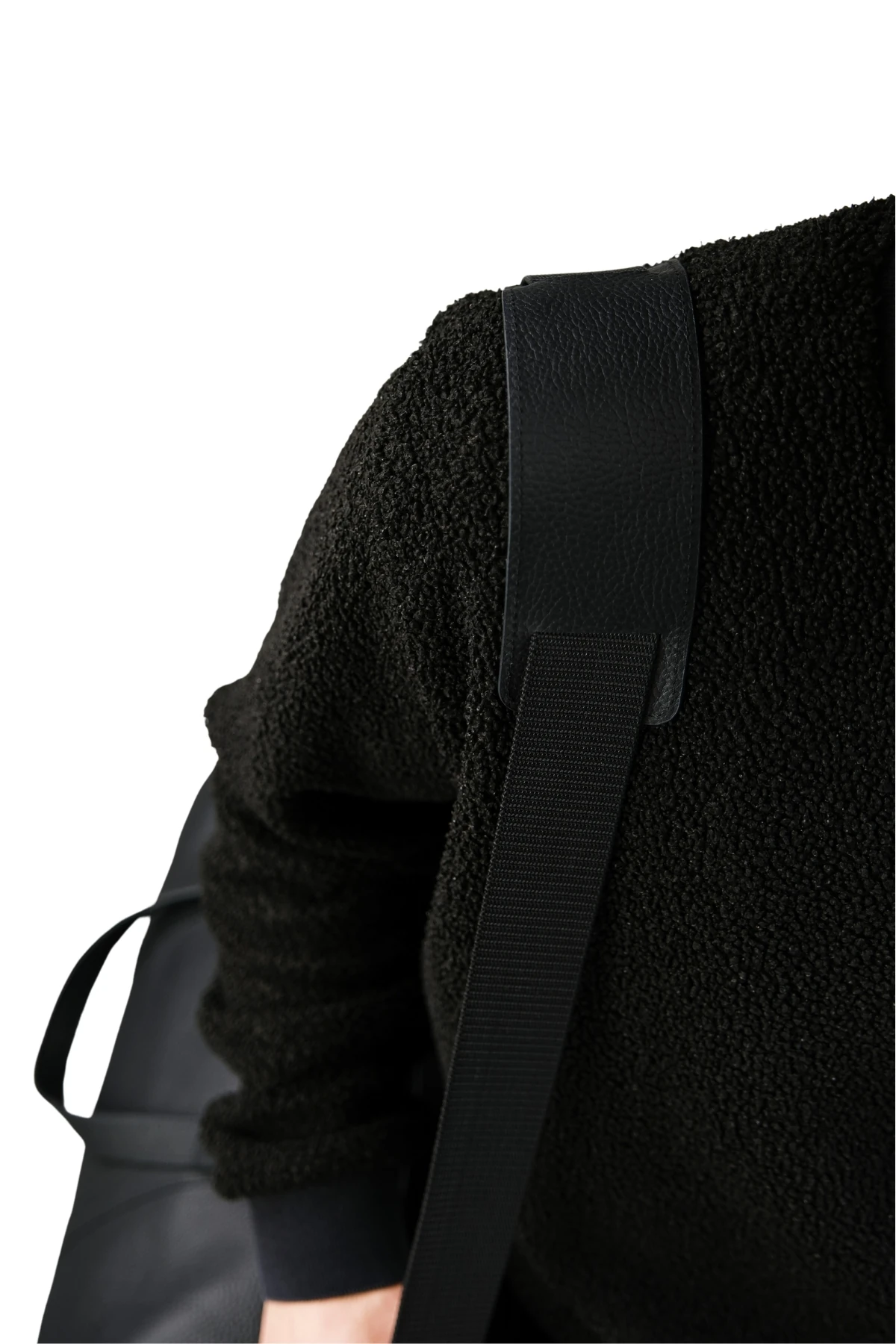 Hakiki Deri Siyah Seyahat Çantası – Valiz Model, 34L Kapasiteli, Omuz Askılı | 5487