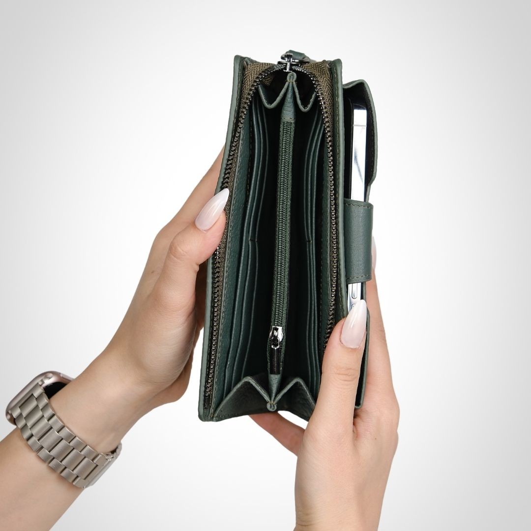 Hakiki Deri Kadın Cüzdan – Telefon Bölmeli, Fermuarlı, Bileklik Askılı, İsim Yazılı, Kişiye Özel | Bulgari 1232