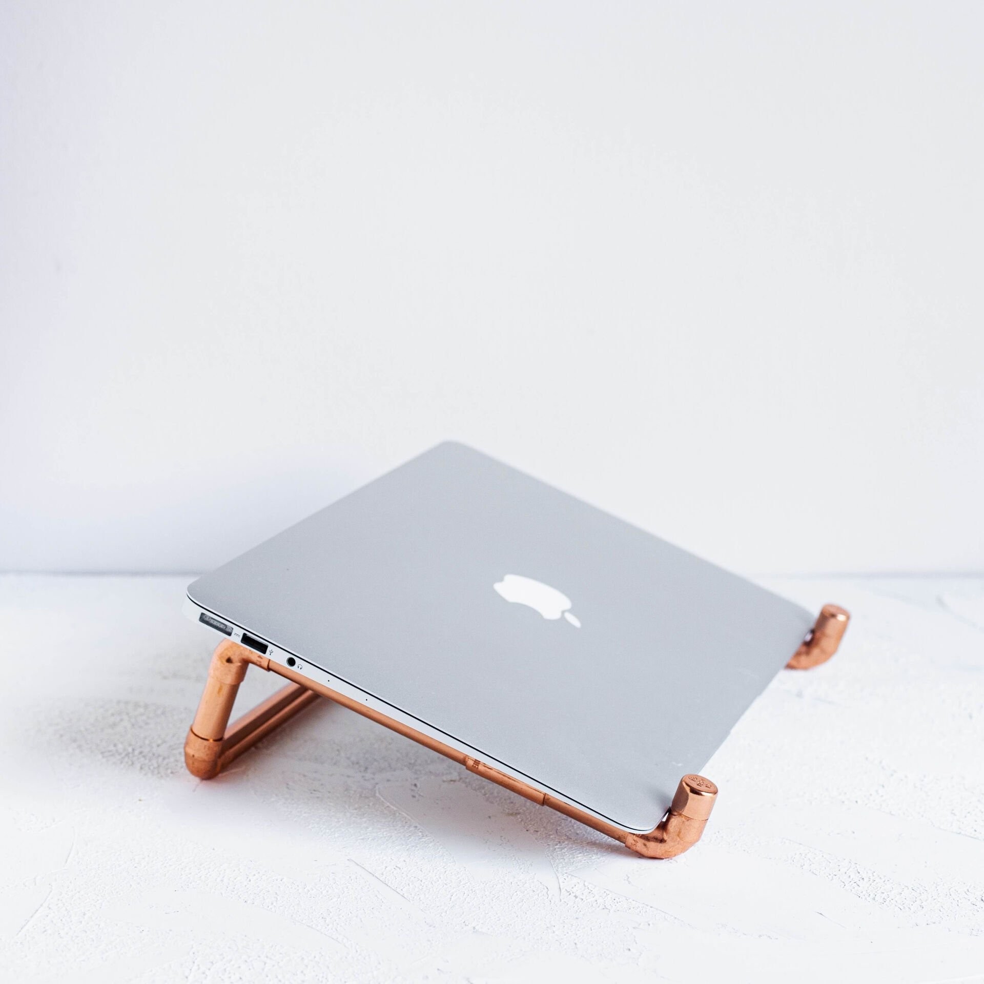 Bakır Laptop Stand- Aitik